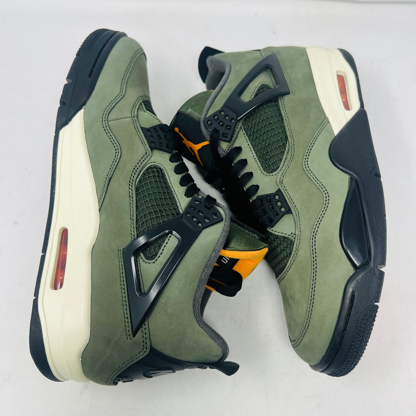 Jordan 4 Retro OG SP Undefeated