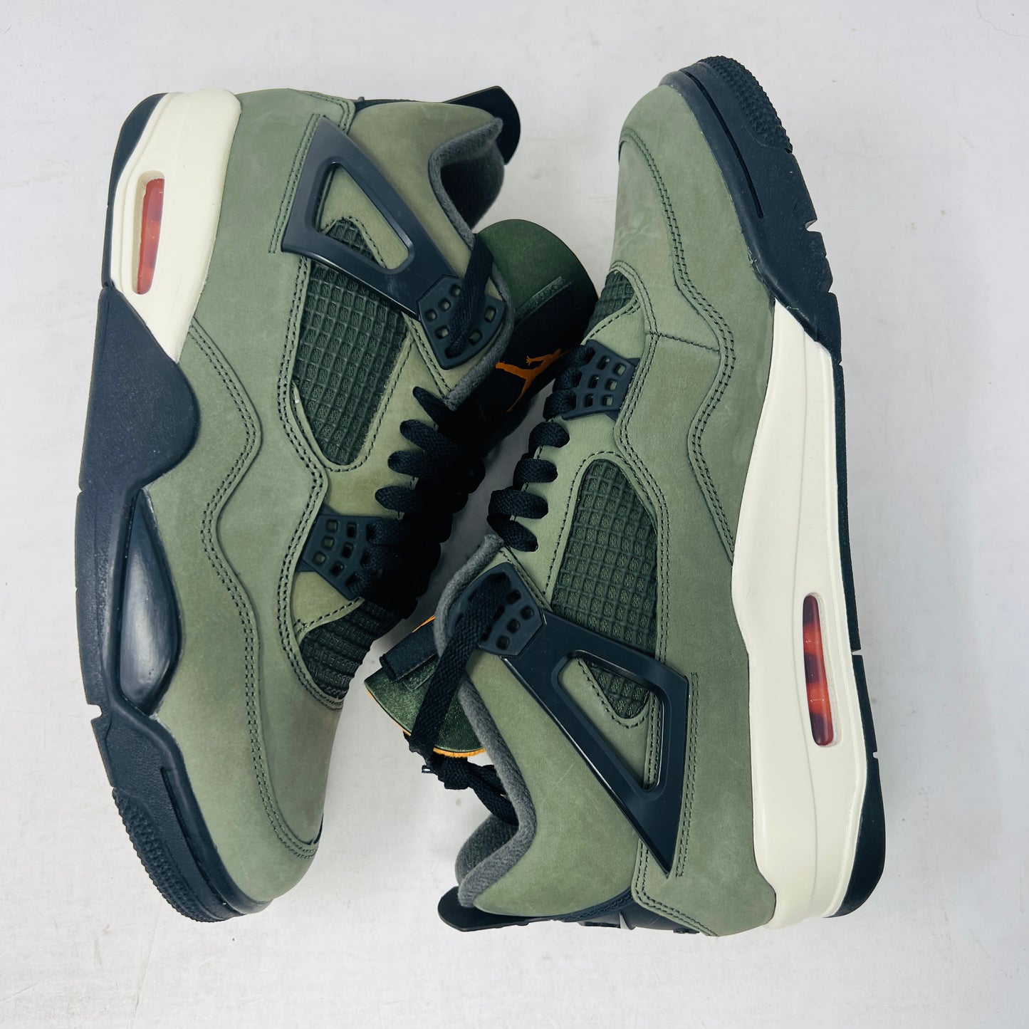Jordan 4 Retro OG SP Undefeated (2025)