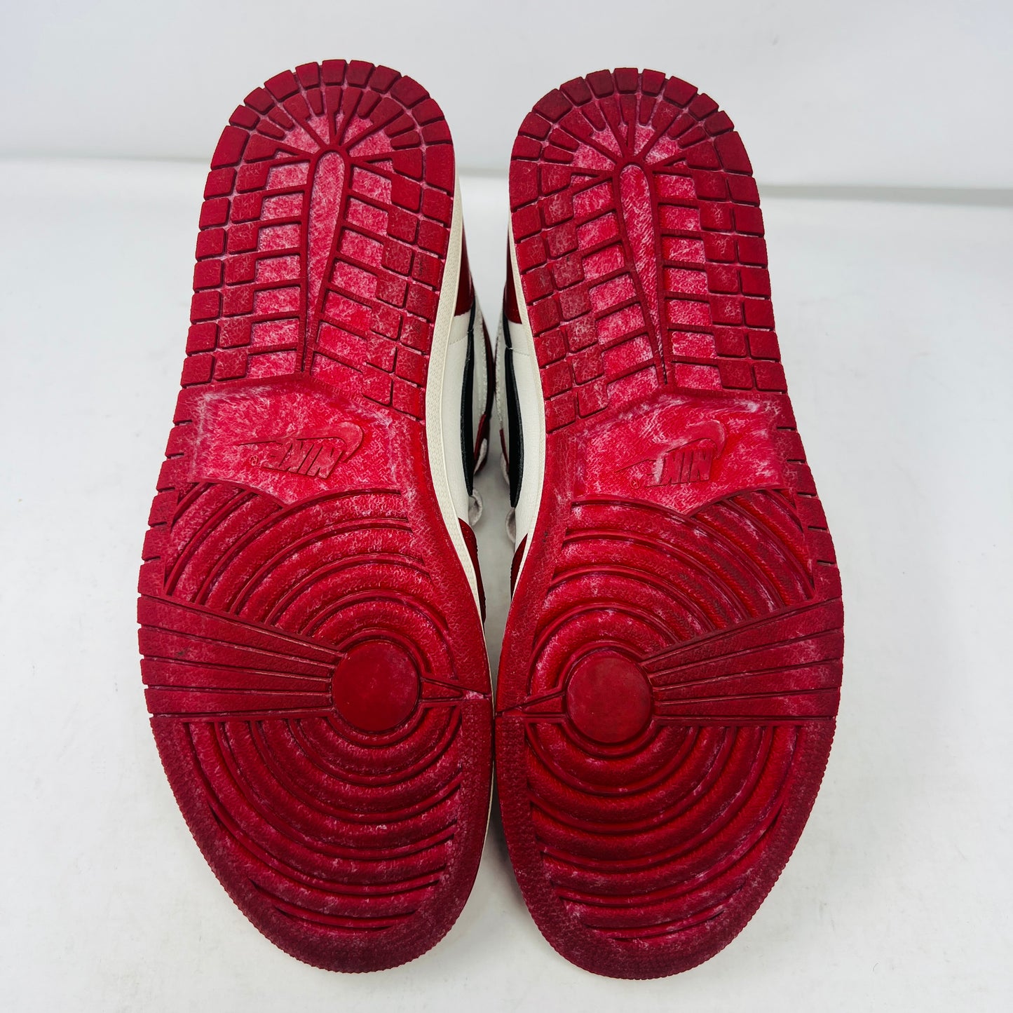 Jordan 1 Retro High OG Chicago Lost and Found