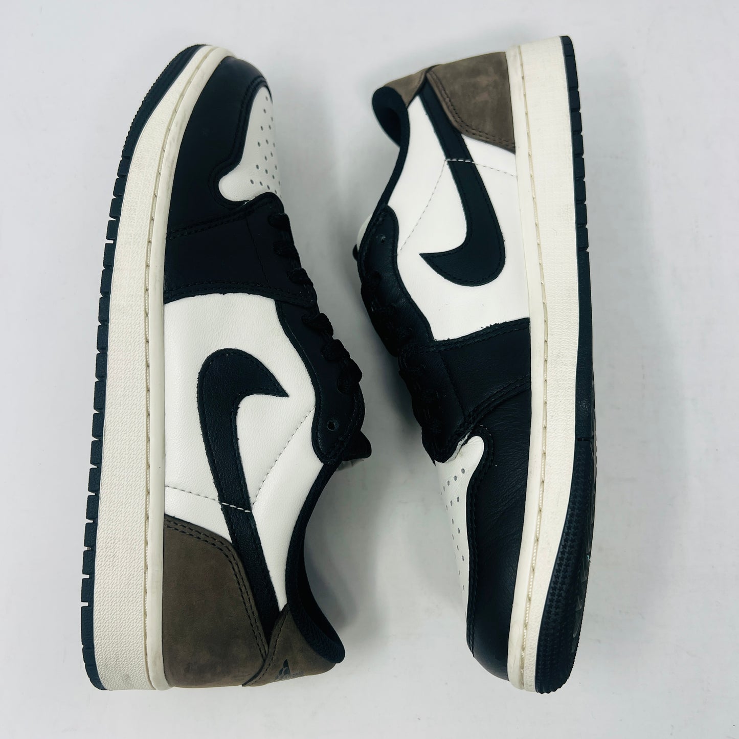 Jordan 1 Retro Low OG Mocha