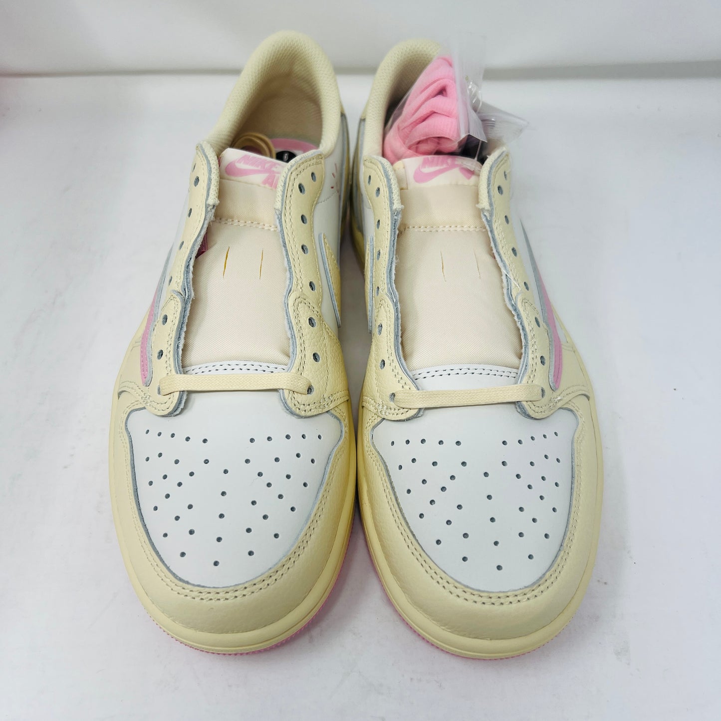 Jordan 1 Retro Low OG SP Travis Scott Shy Pink
