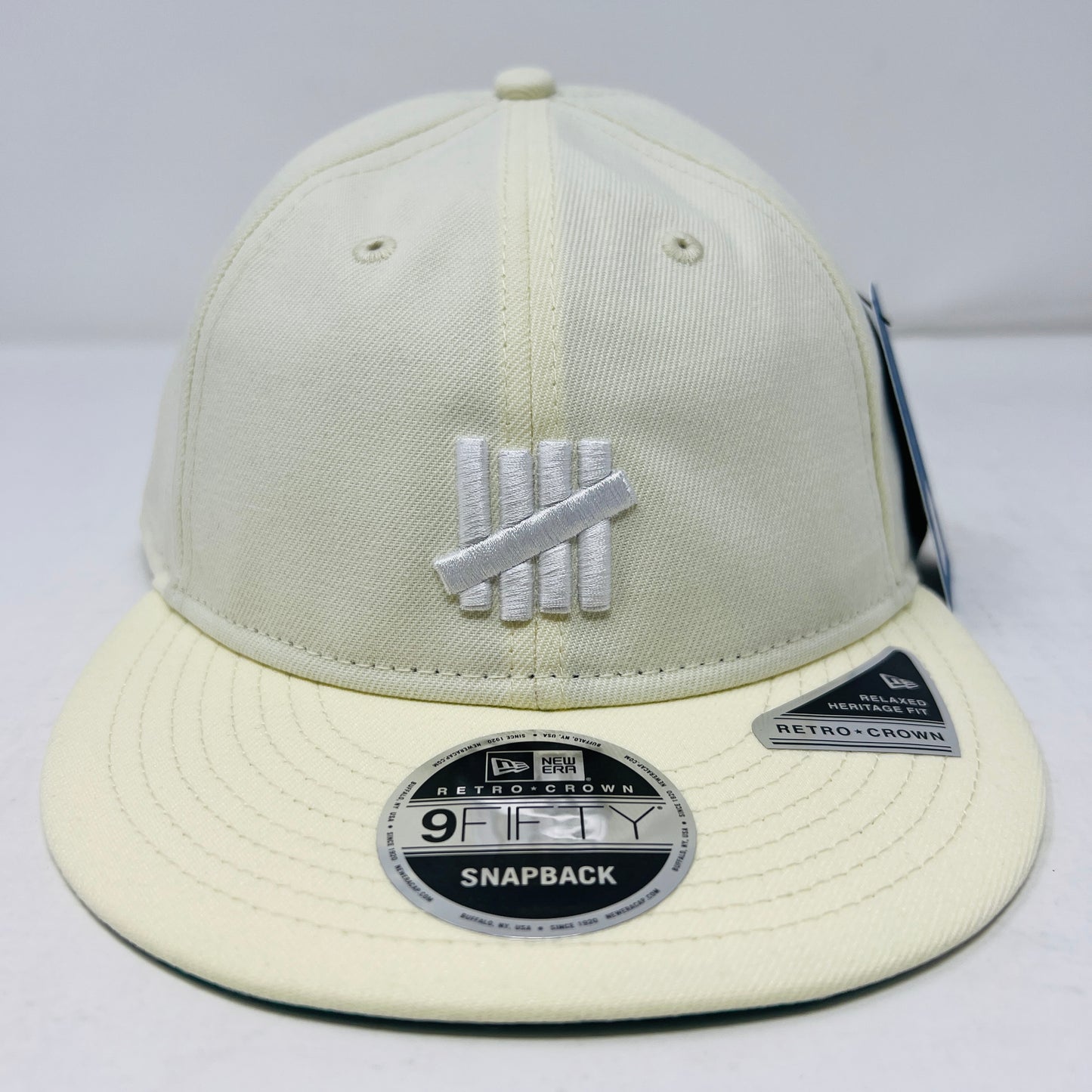UNDEFEATED X New Era Retro Crown Snapback Off-White