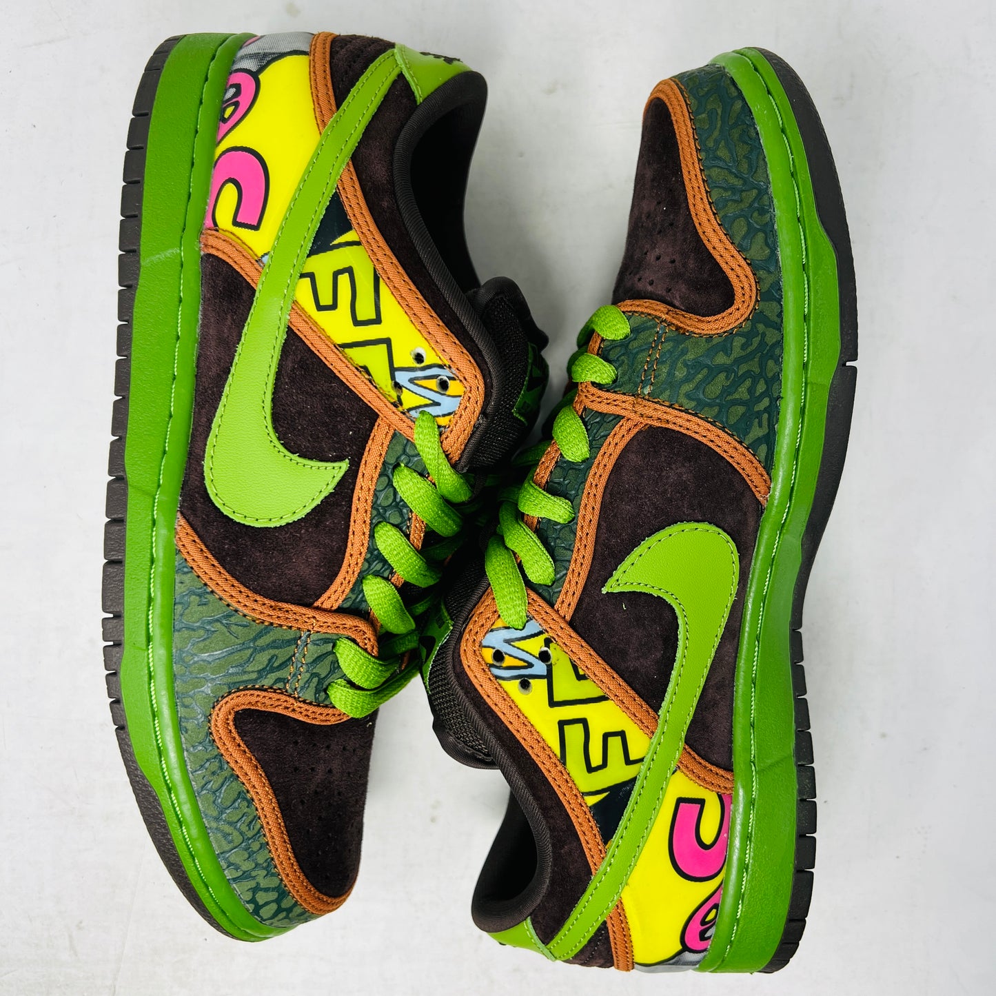 Nike SB Dunk Low De La Soul (2015)