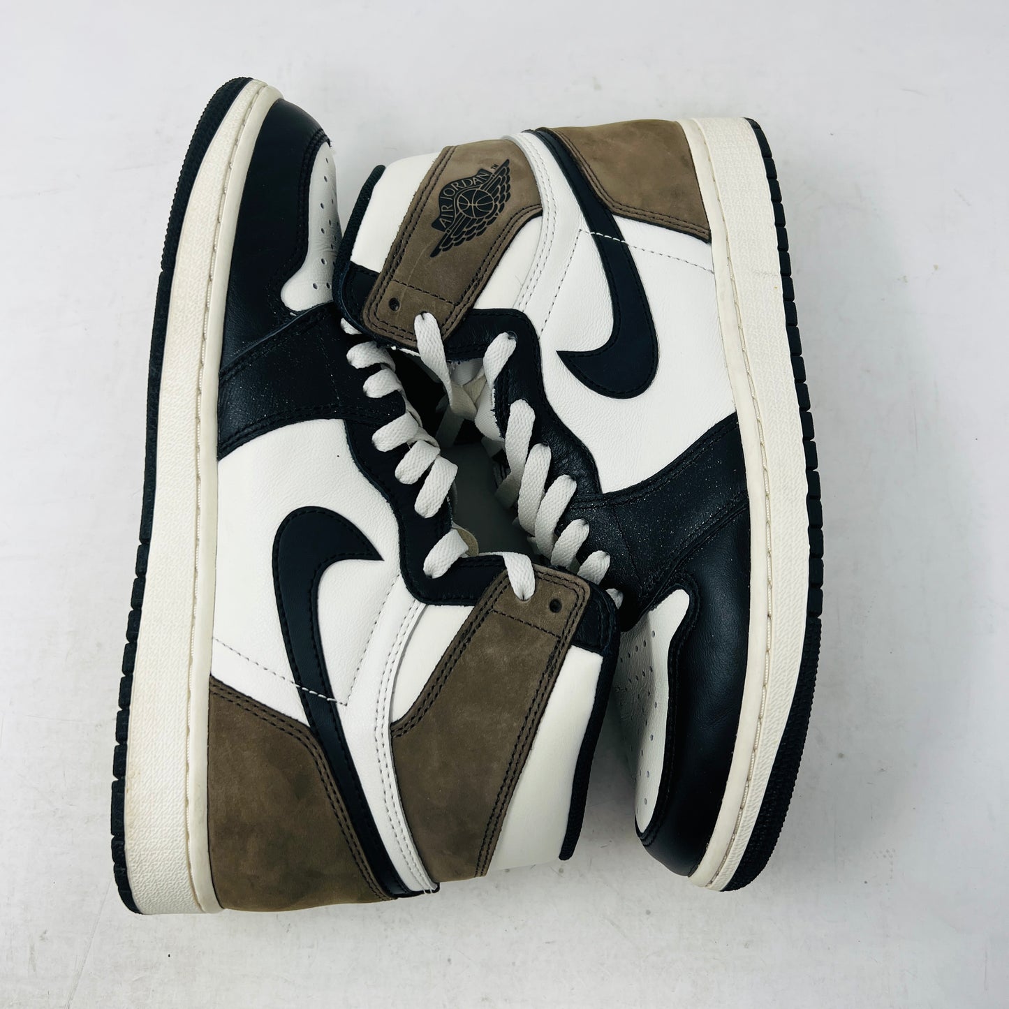 Jordan 1 Retro High Dark Mocha