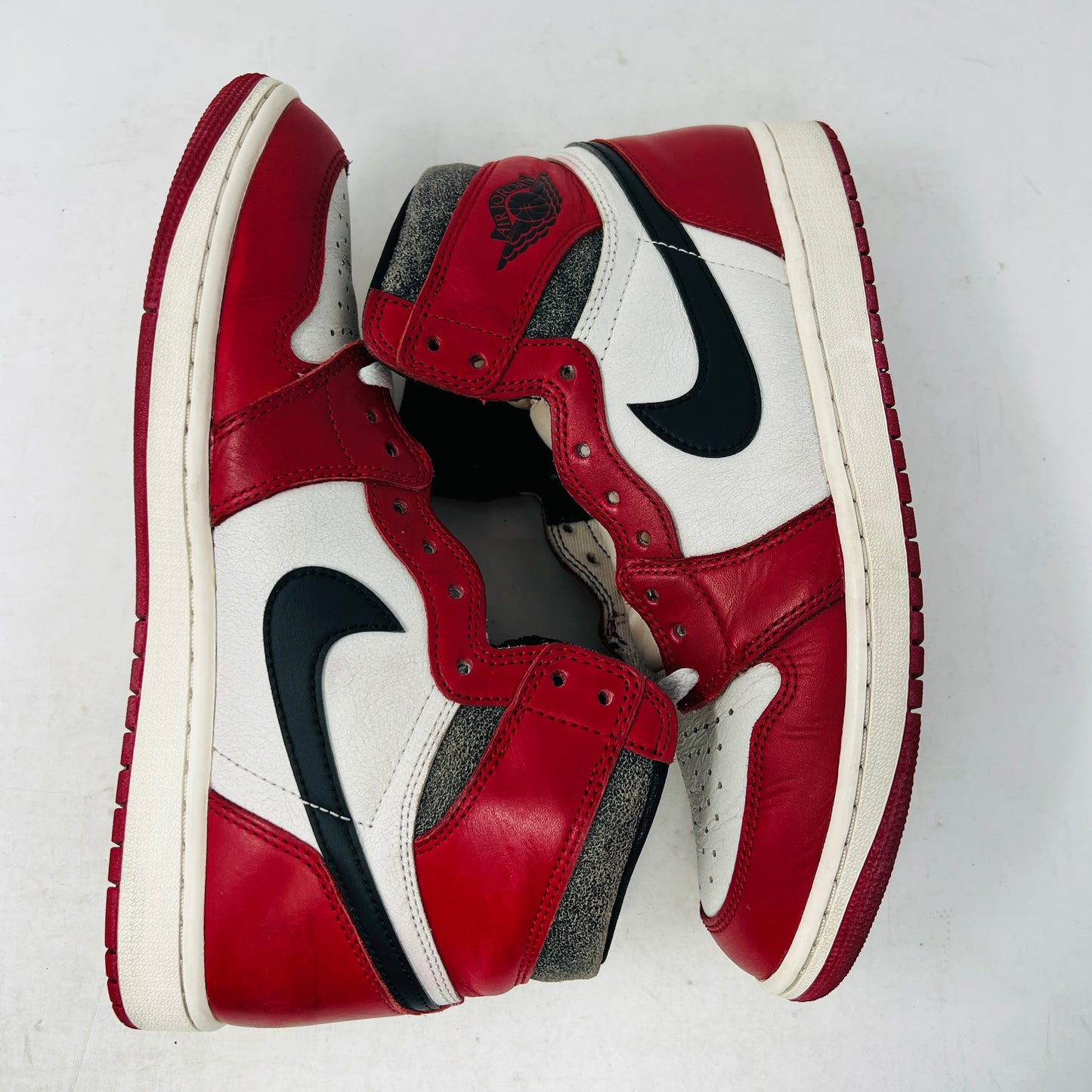 Jordan 1 Retro High OG Chicago Lost and Found