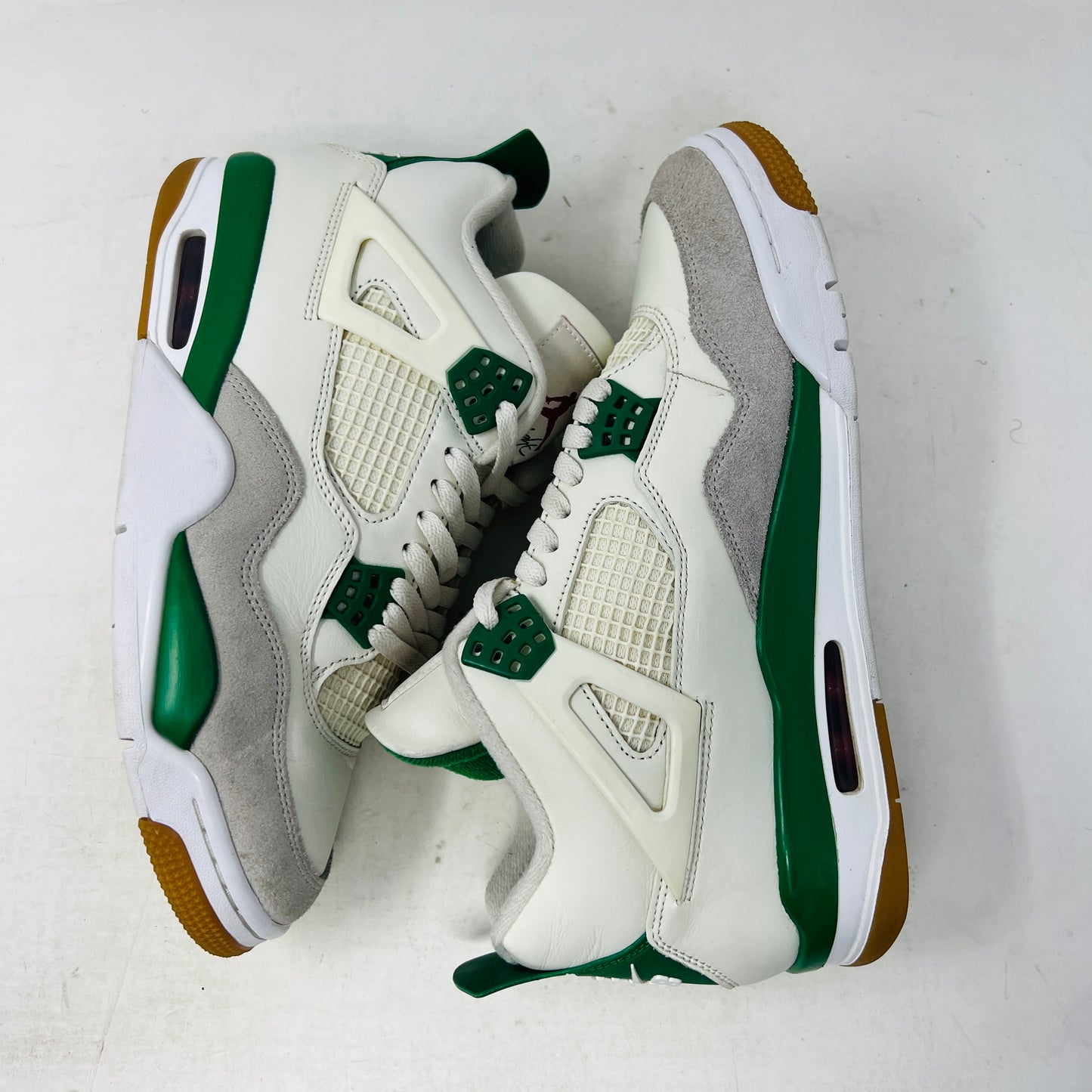 Jordan 4 Retro SB Pine Green