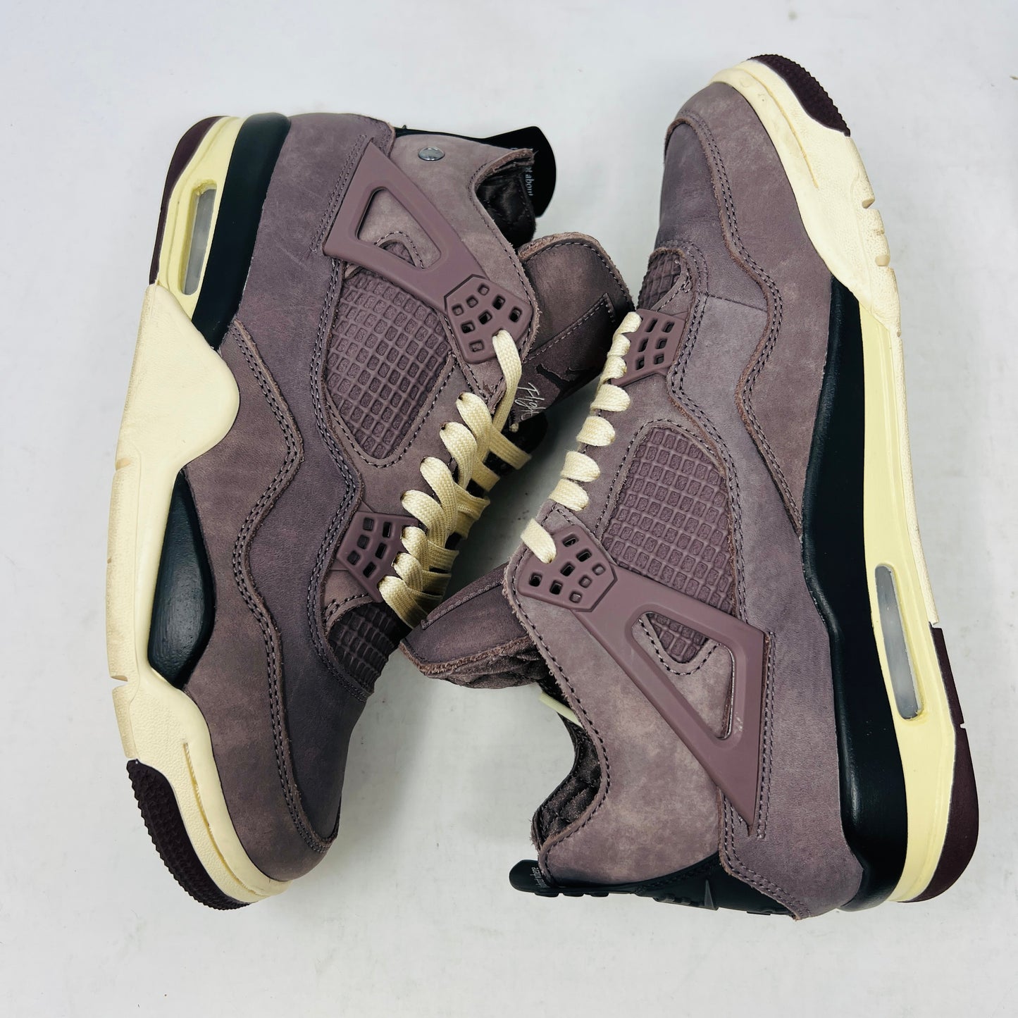 Jordan 4 Retro SP A Ma Maniére Violet Ore