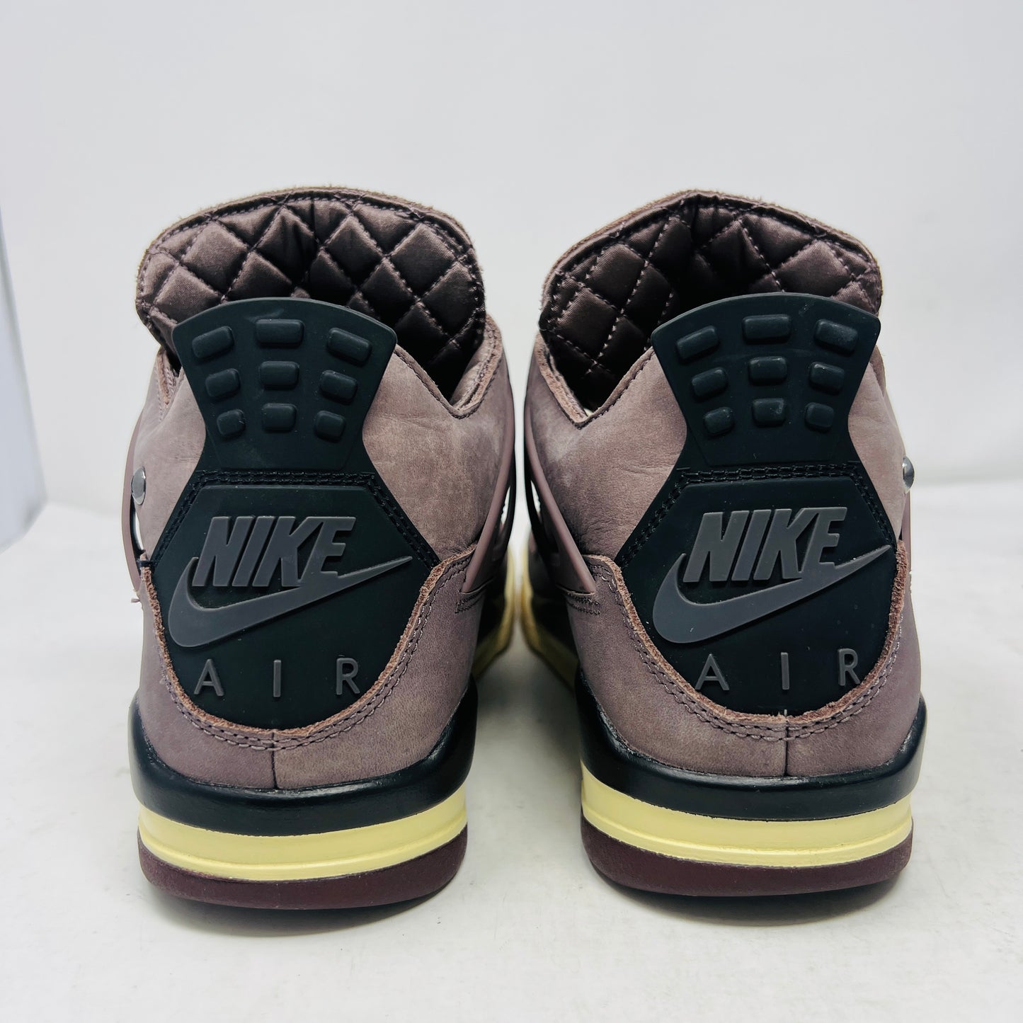 Jordan 4 Retro SP A Ma Maniére Violet Ore
