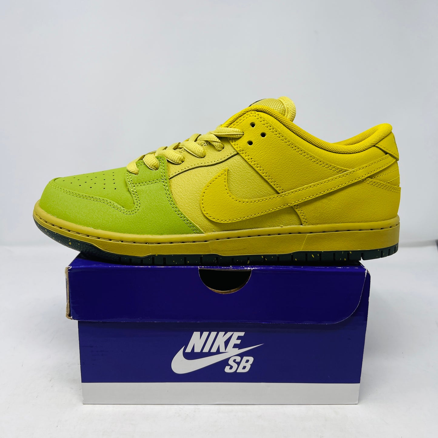 Nike SB Dunk Low Pro Hatch Chili