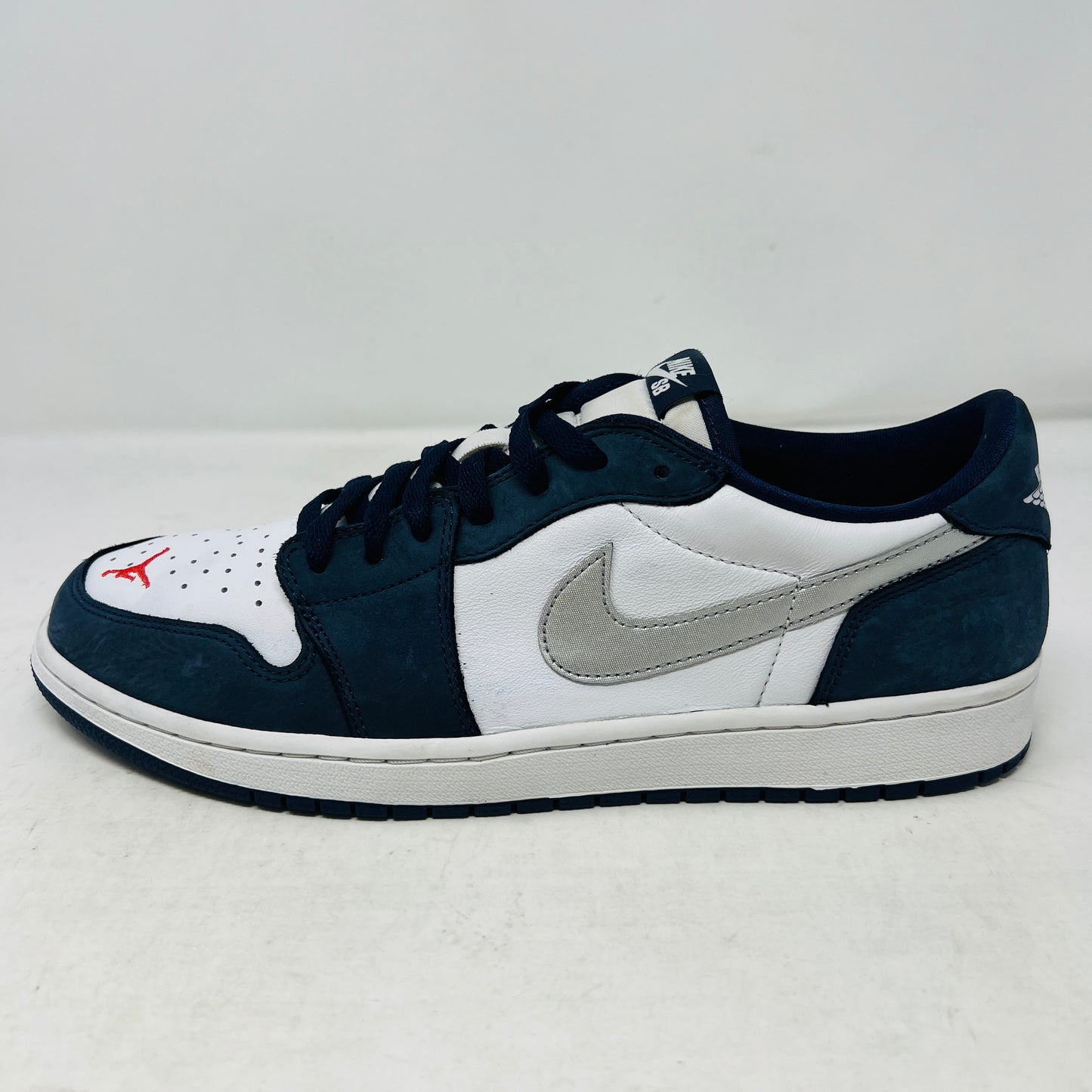 Jordan 1 Low SB Midnight Navy
