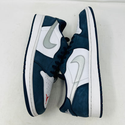 Jordan 1 Low SB Midnight Navy