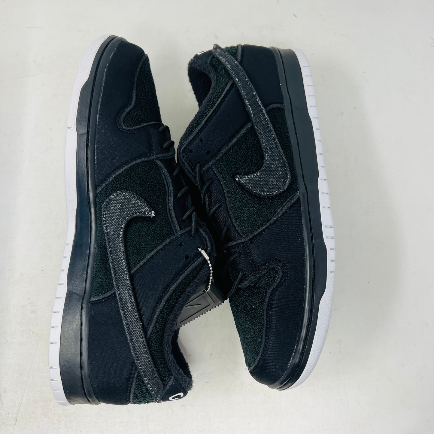 Nike SB Dunk Low Gnarhunters