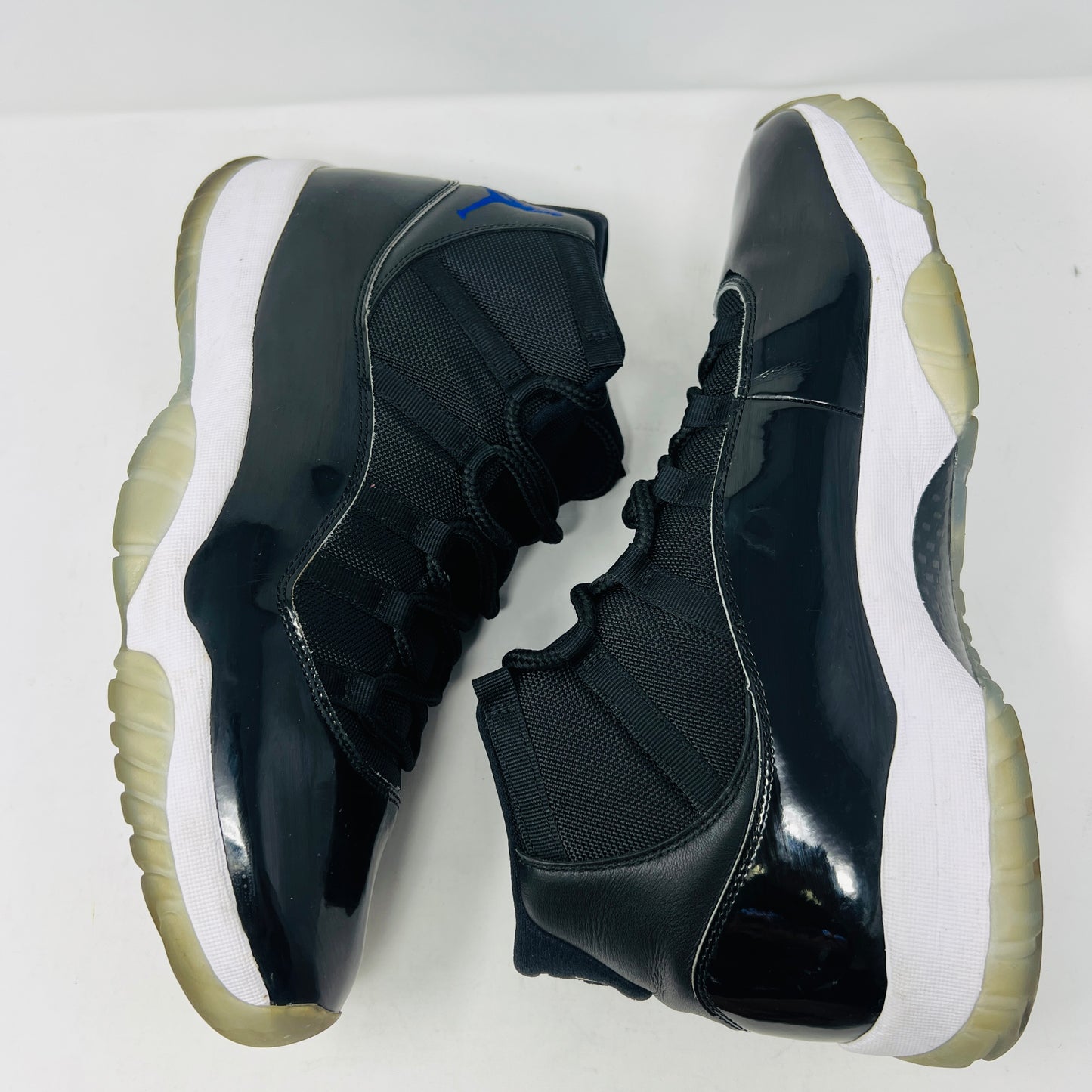 Jordan 11 Retro Space Jam (2016)