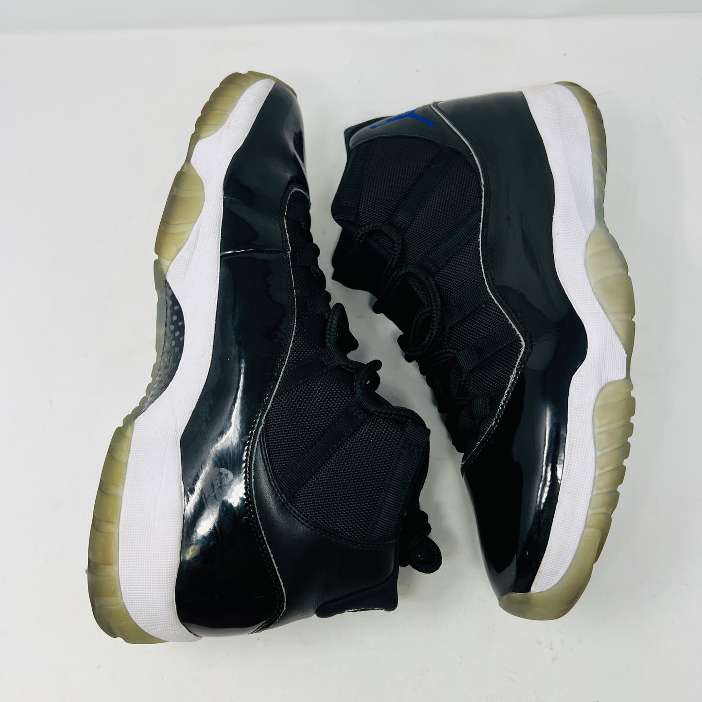 Jordan 11 Retro Space Jam (2016)