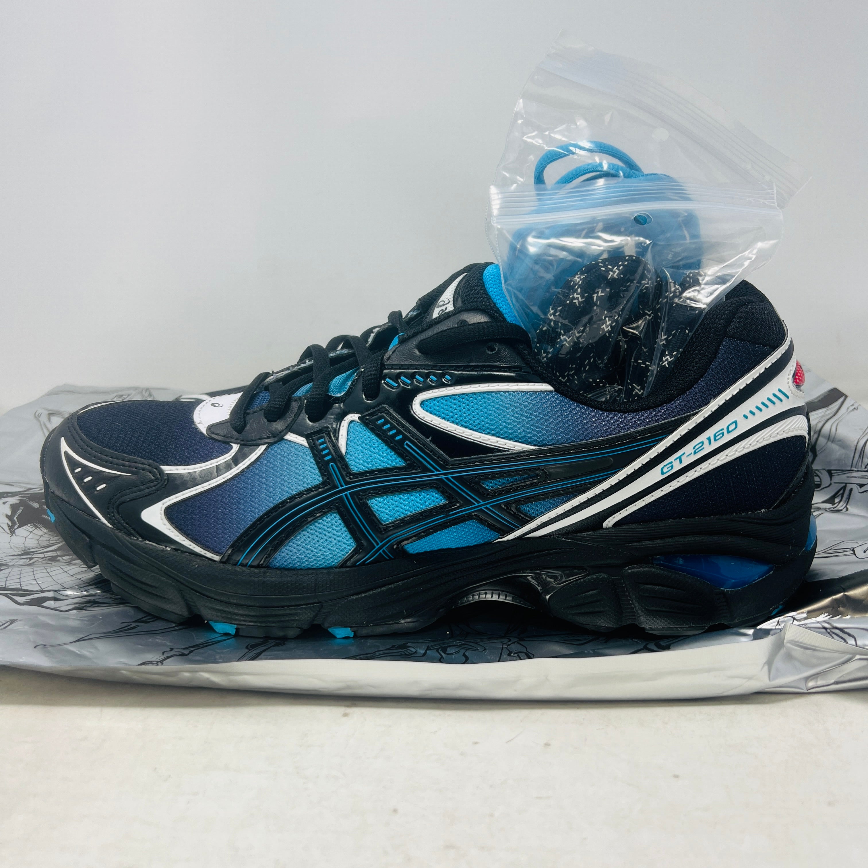 ASICS GT-2160 Kith Marvel Villains Venom (Comic Not Included