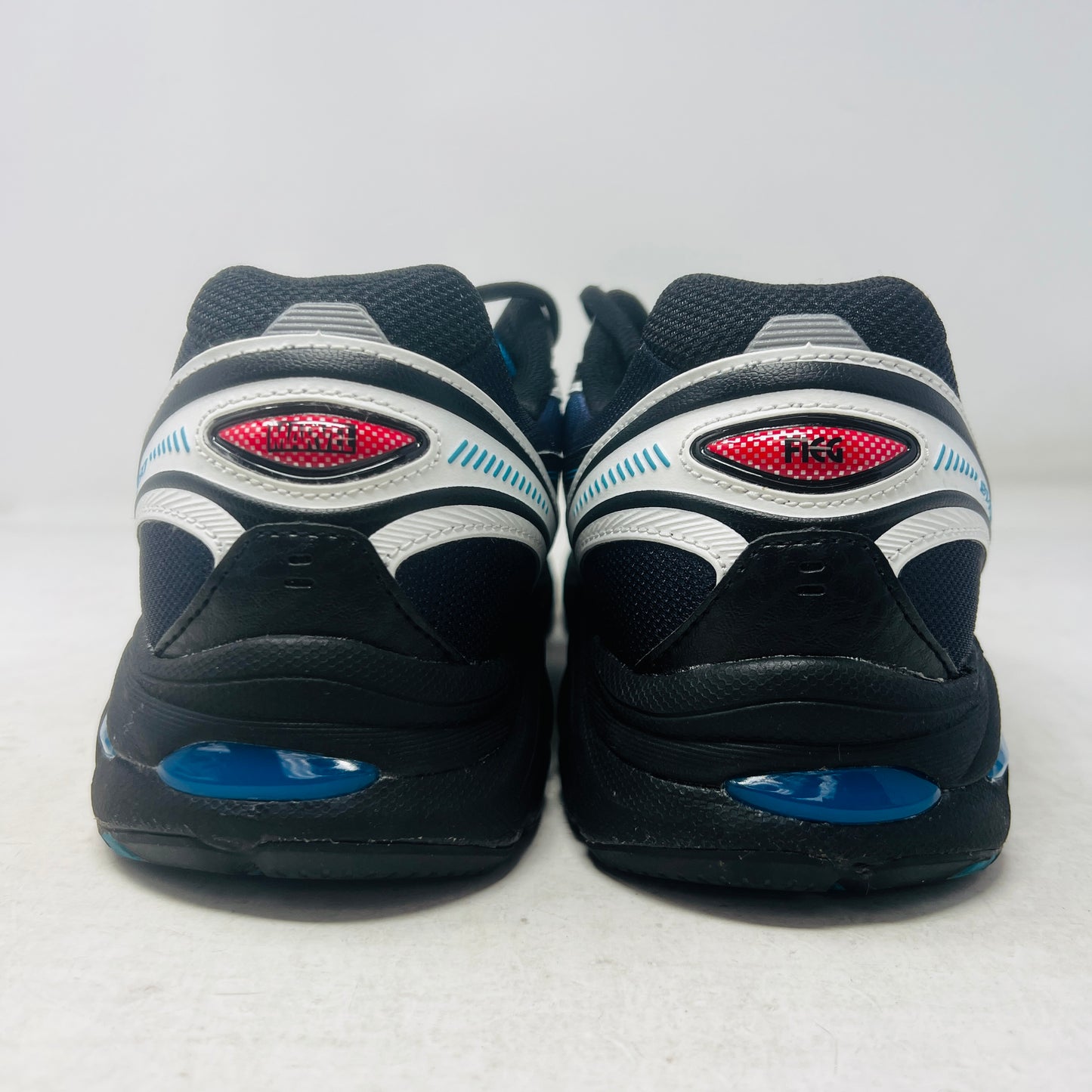 ASICS GT-2160 Kith Marvel Villains Venom (Comic Not Included)