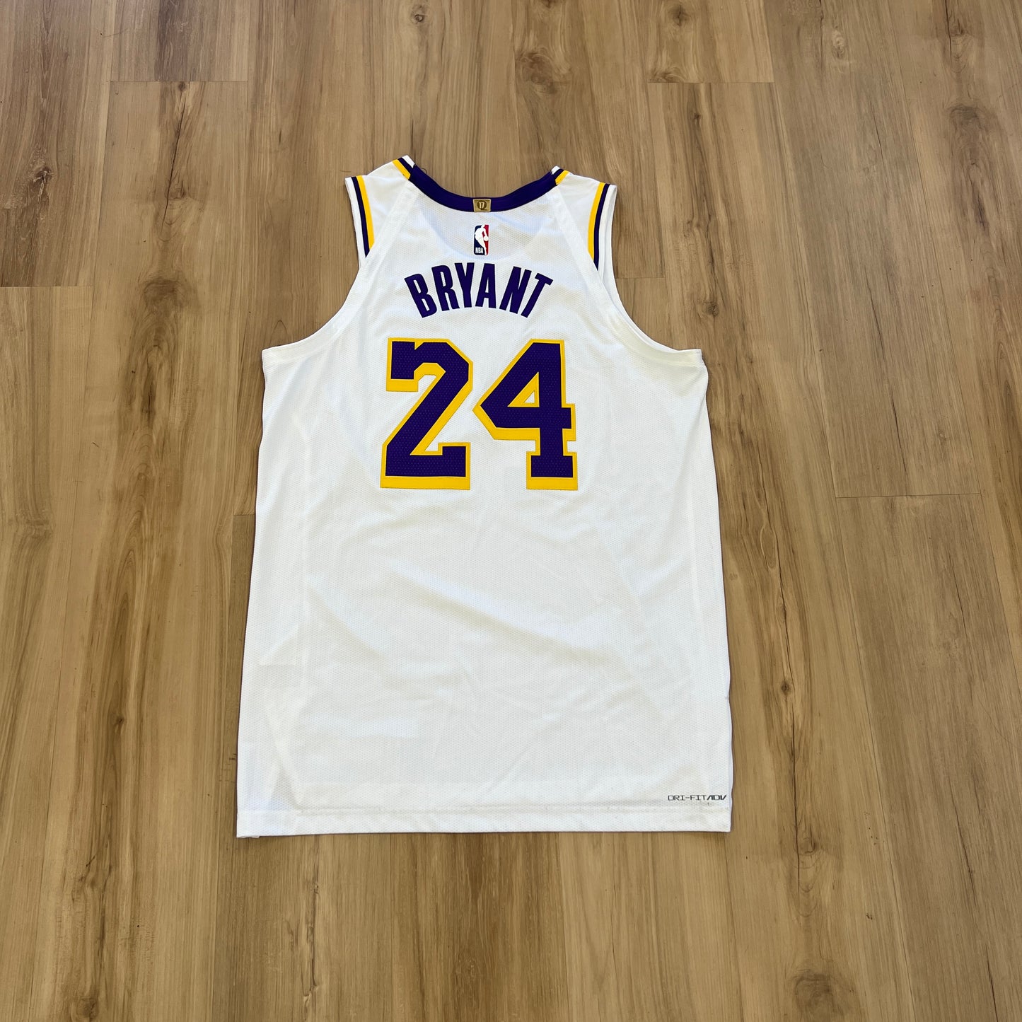 Nike Los Angeles Lakers Dri-FIT ADV Authentic Jersey White