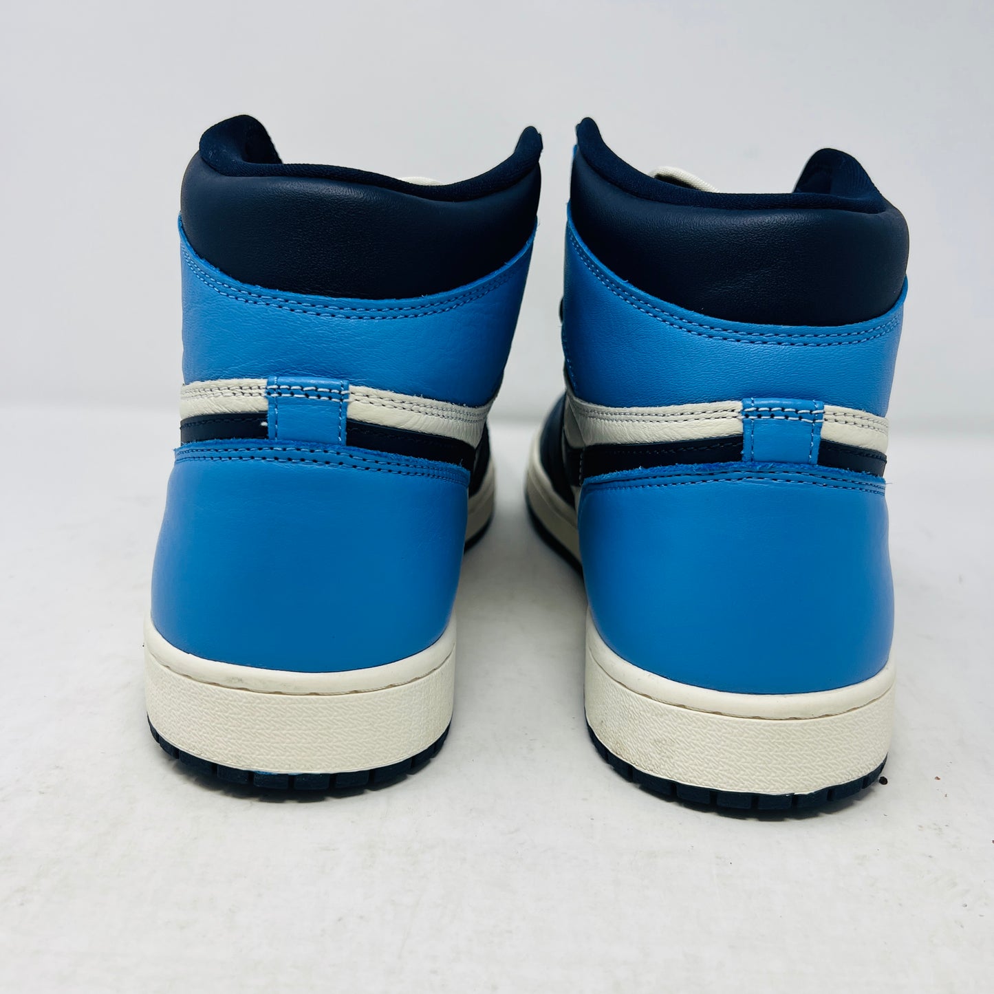 Jordan 1 Retro High Obsidian