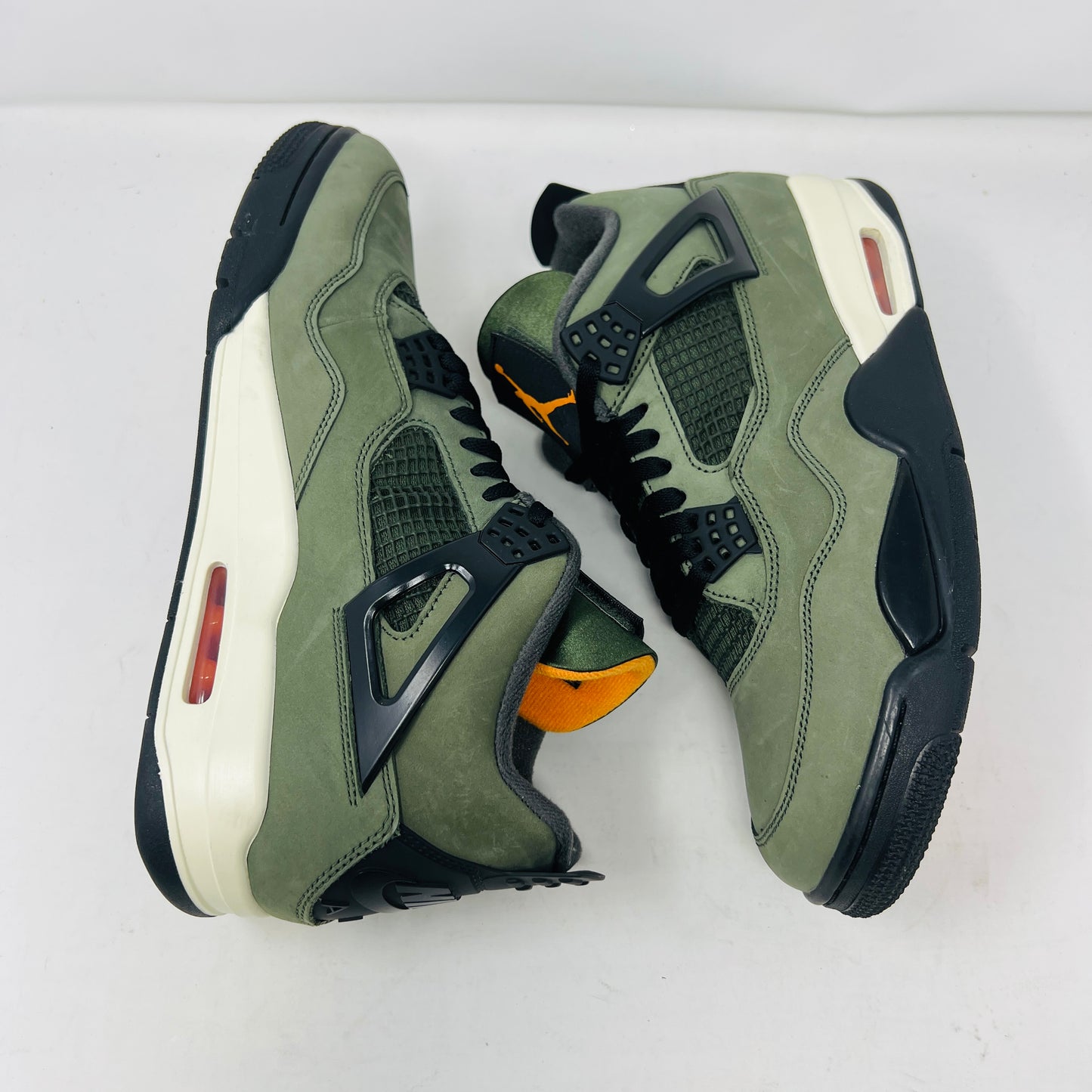 Jordan 4 Retro OG SP Undefeated (2025)