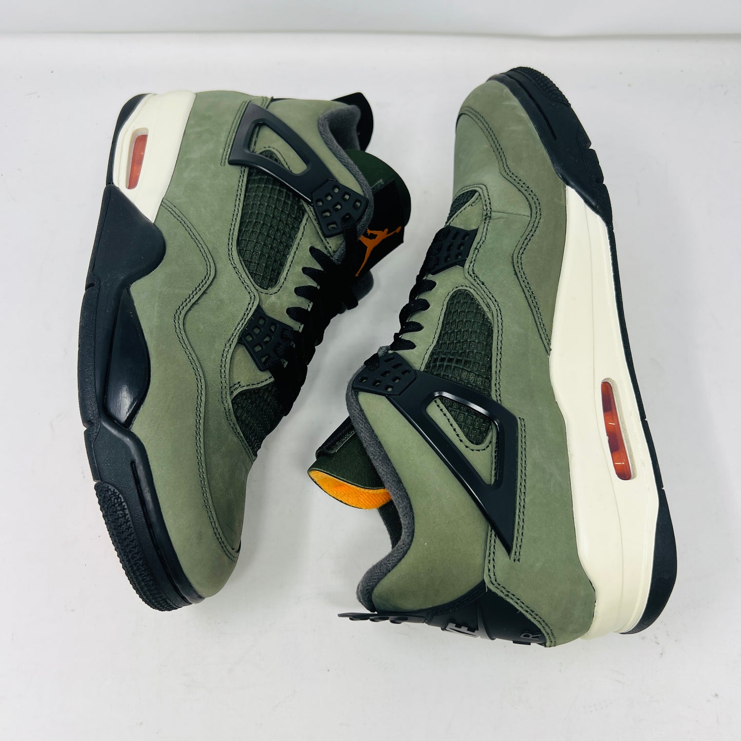 Jordan 4 Retro OG SP Undefeated (2025)