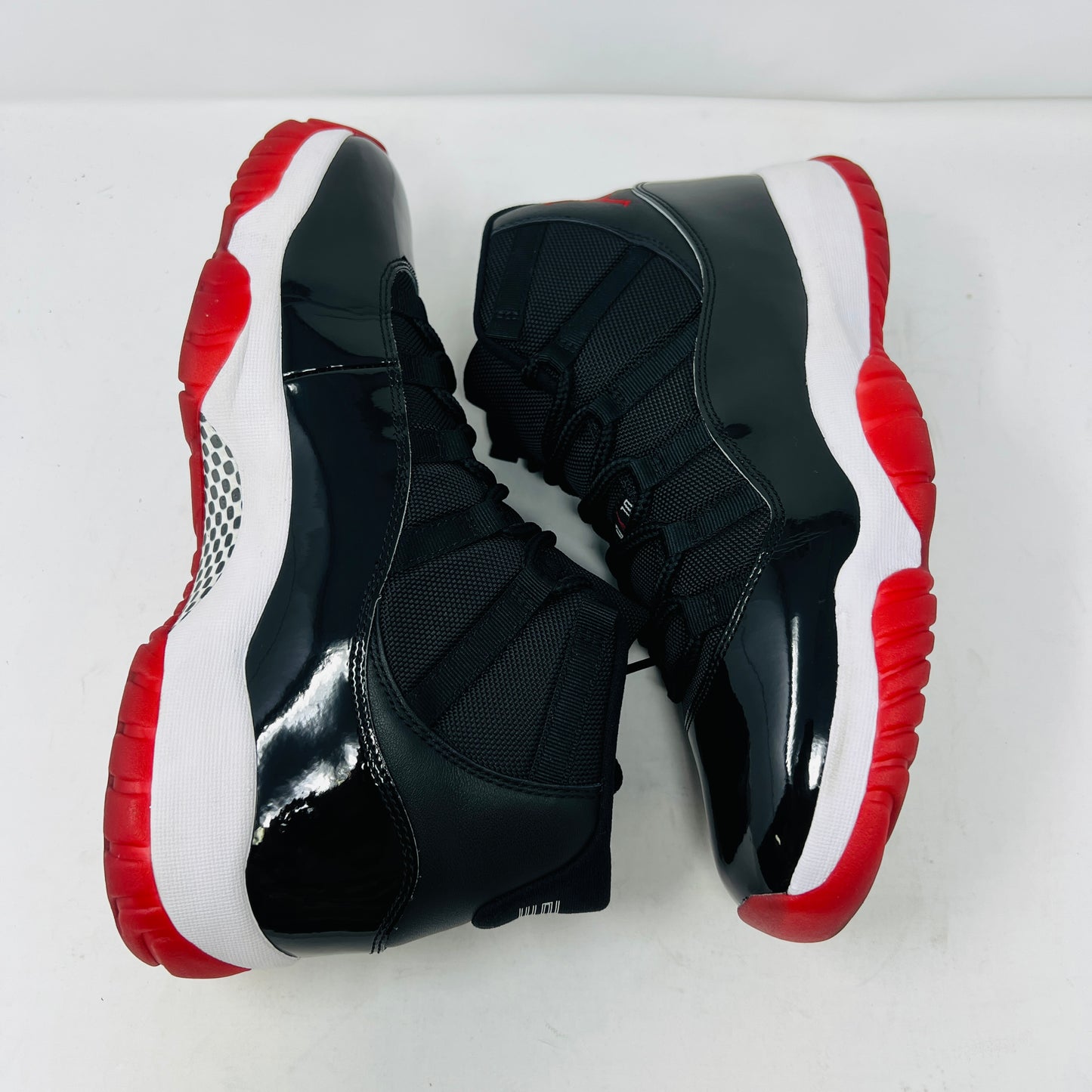 Jordan 11 Retro Playoffs Bred (2019)