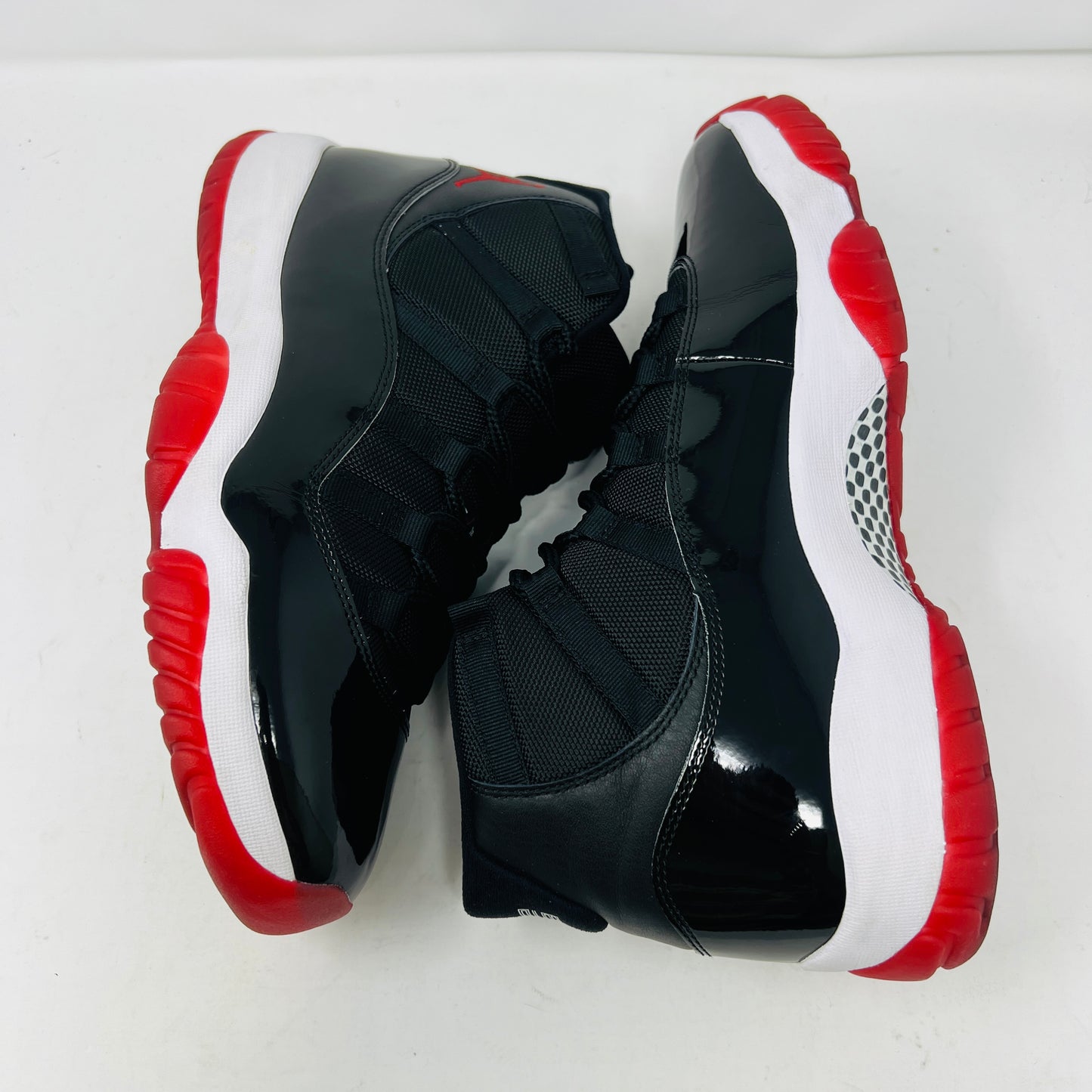 Jordan 11 Retro Playoffs Bred (2019)