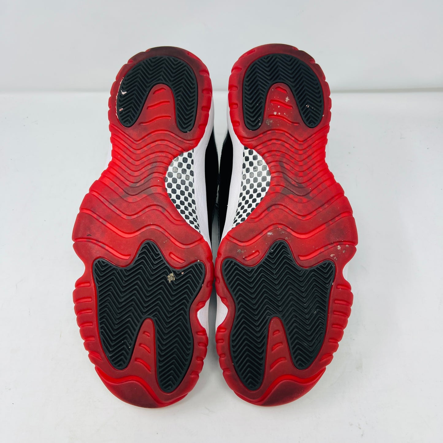 Jordan 11 Retro Playoffs Bred (2019)