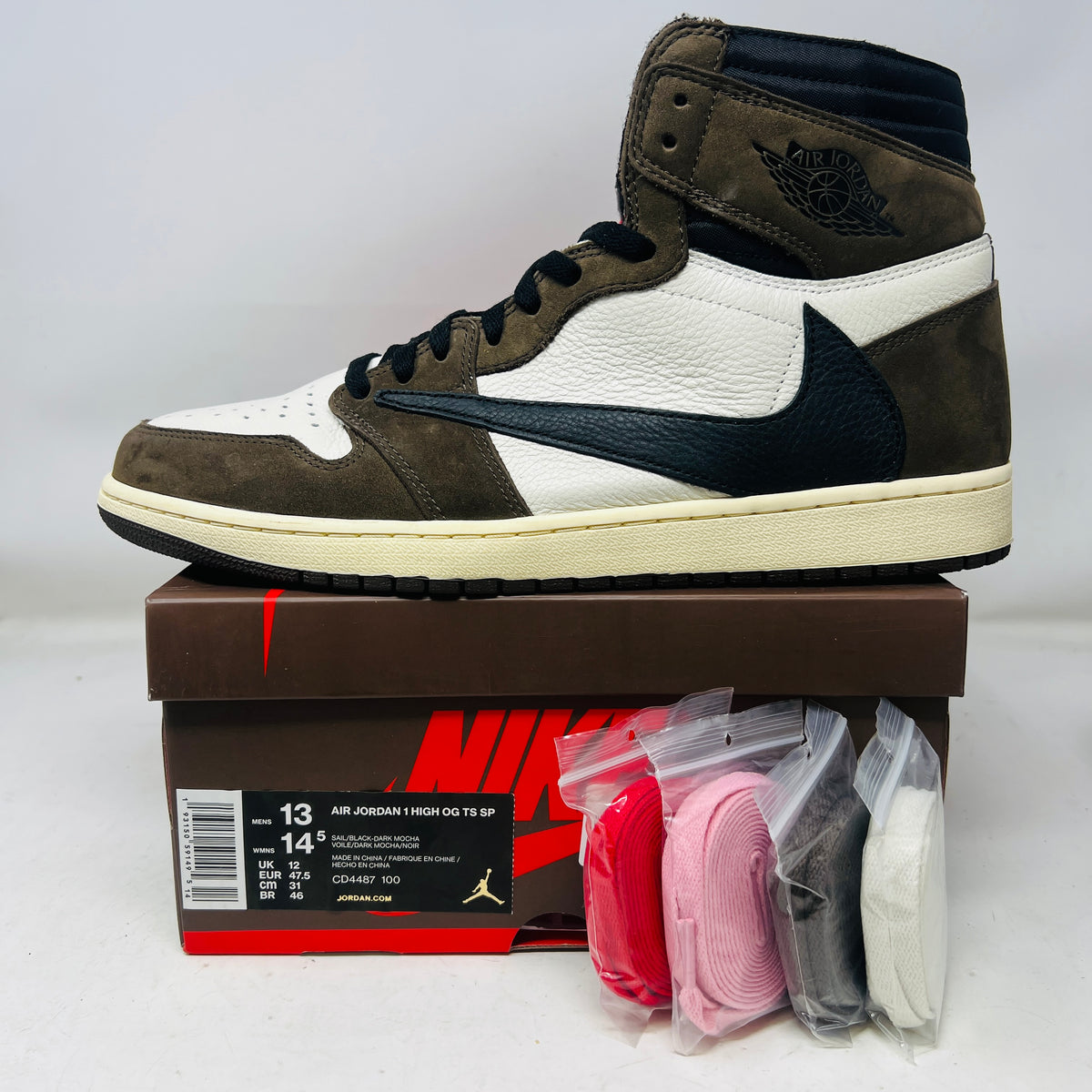 Travis scott mocha 1 Highs size 11 barely used. Jordan 1 Retro High Travis Scott mocha (1:1) grade – Ragen main image 4