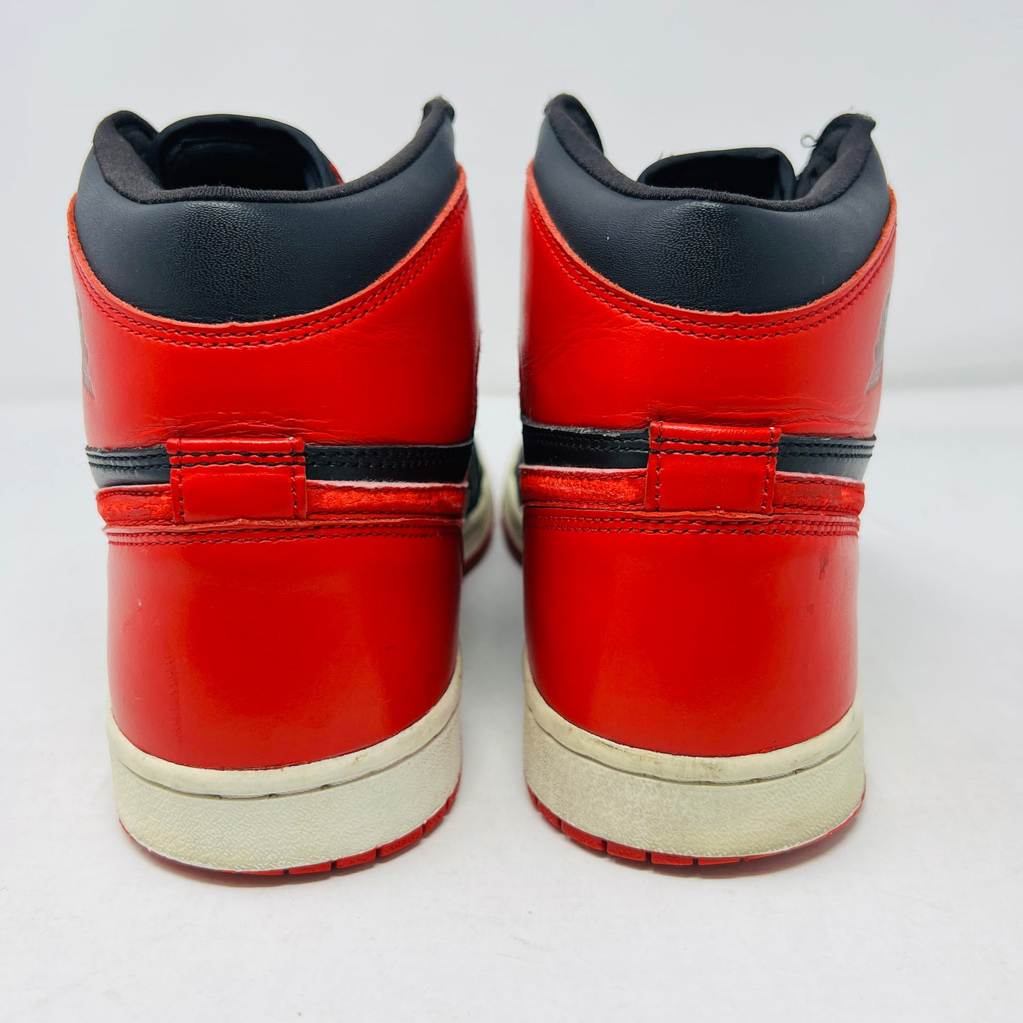 Jordan 1 Retro Bred (2001)