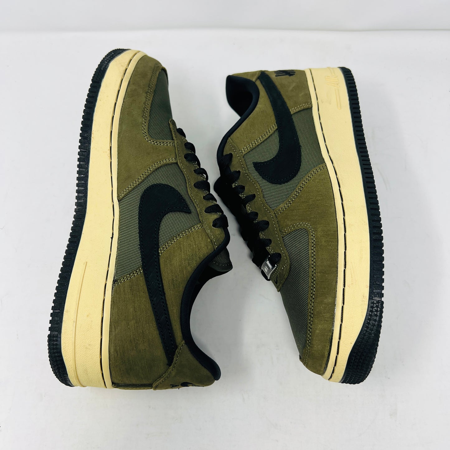 Nike Air Force 1 Low SP Undefeated Ballistic Dunk vs. AF1