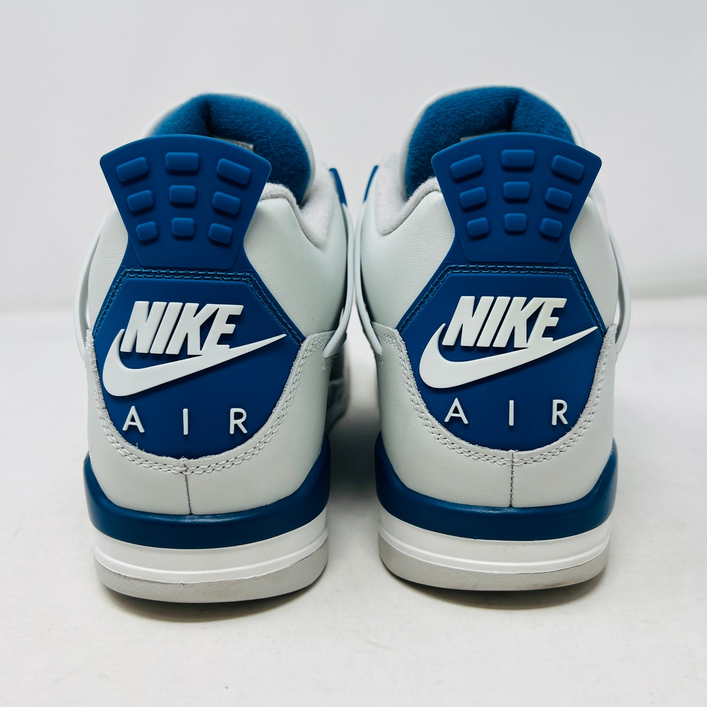 Jordan 4 Retro Military Blue (2024)