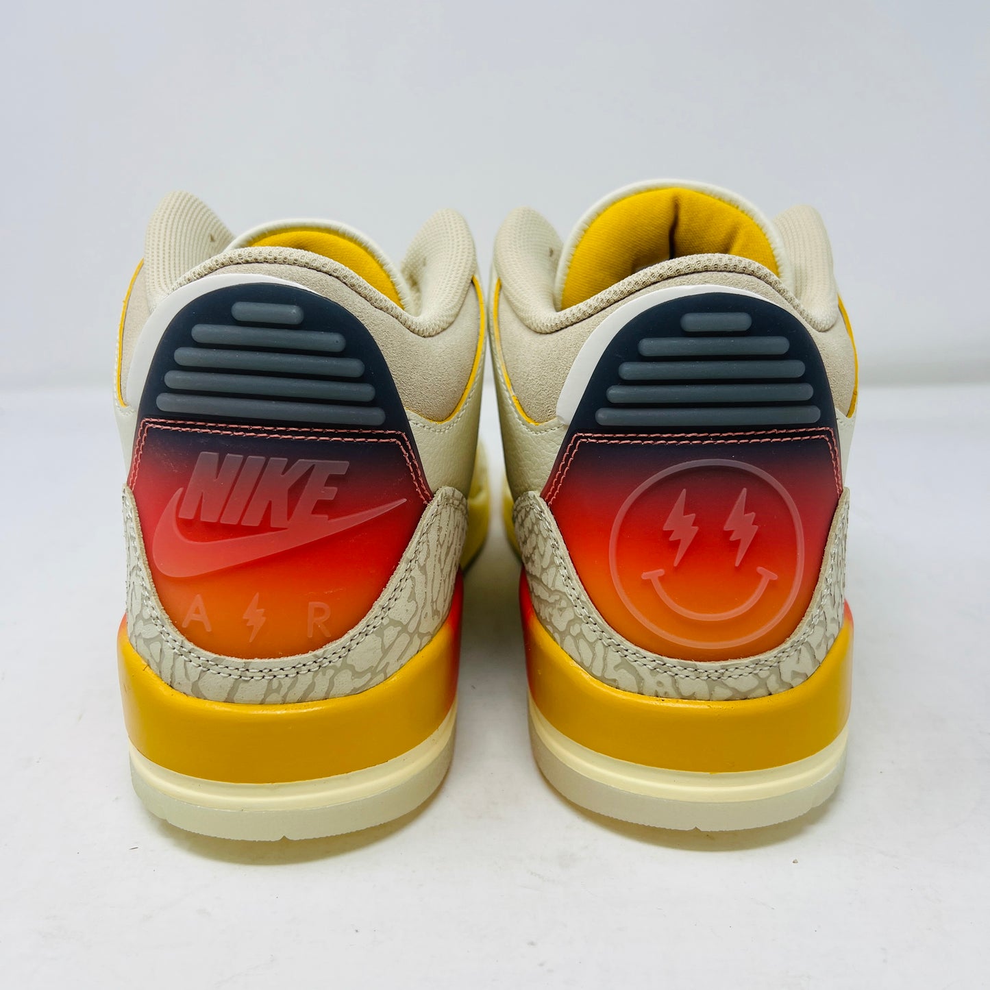 Jordan 3 Retro SP J Balvin Medellín Sunset
