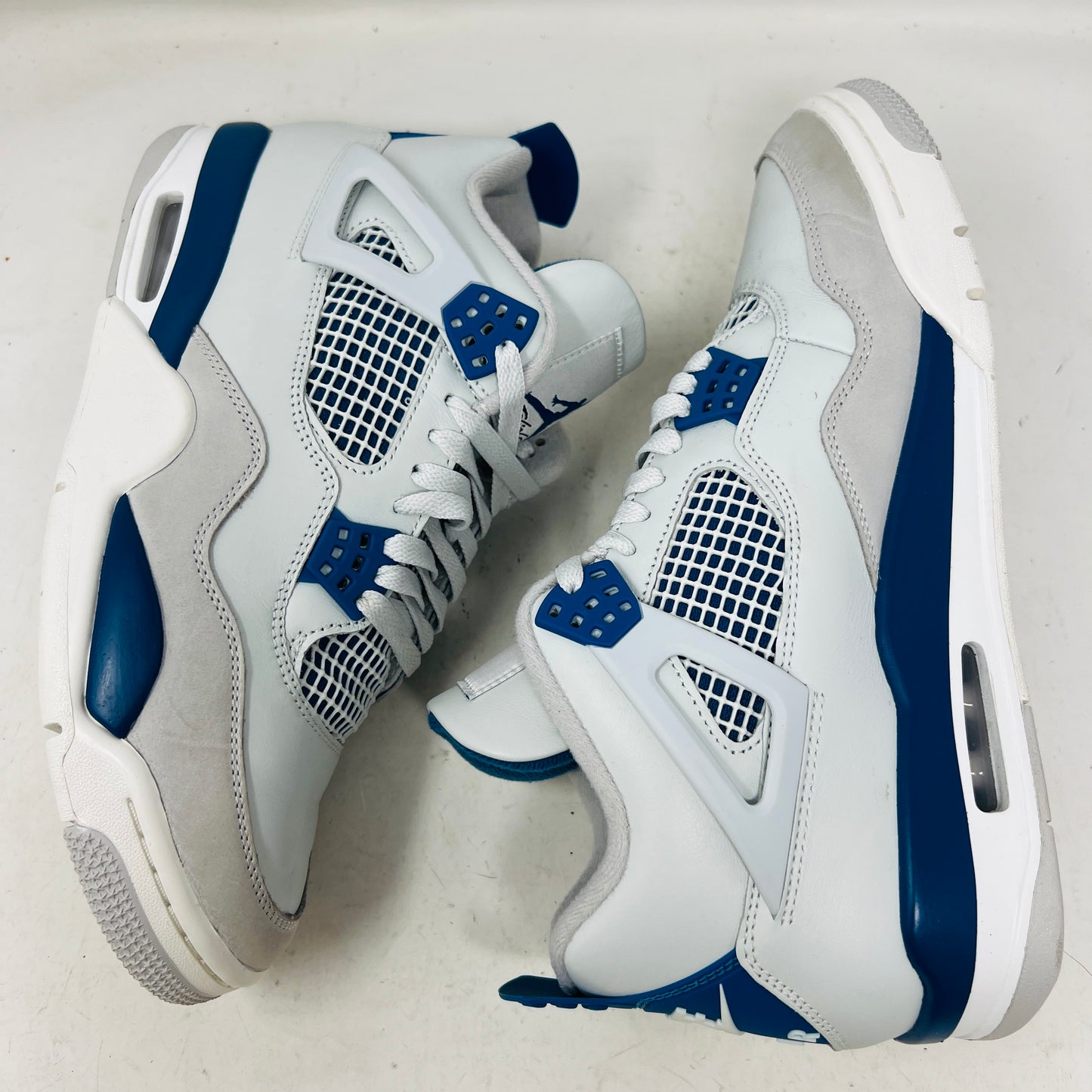 Jordan 4 Retro Military Blue (2024)