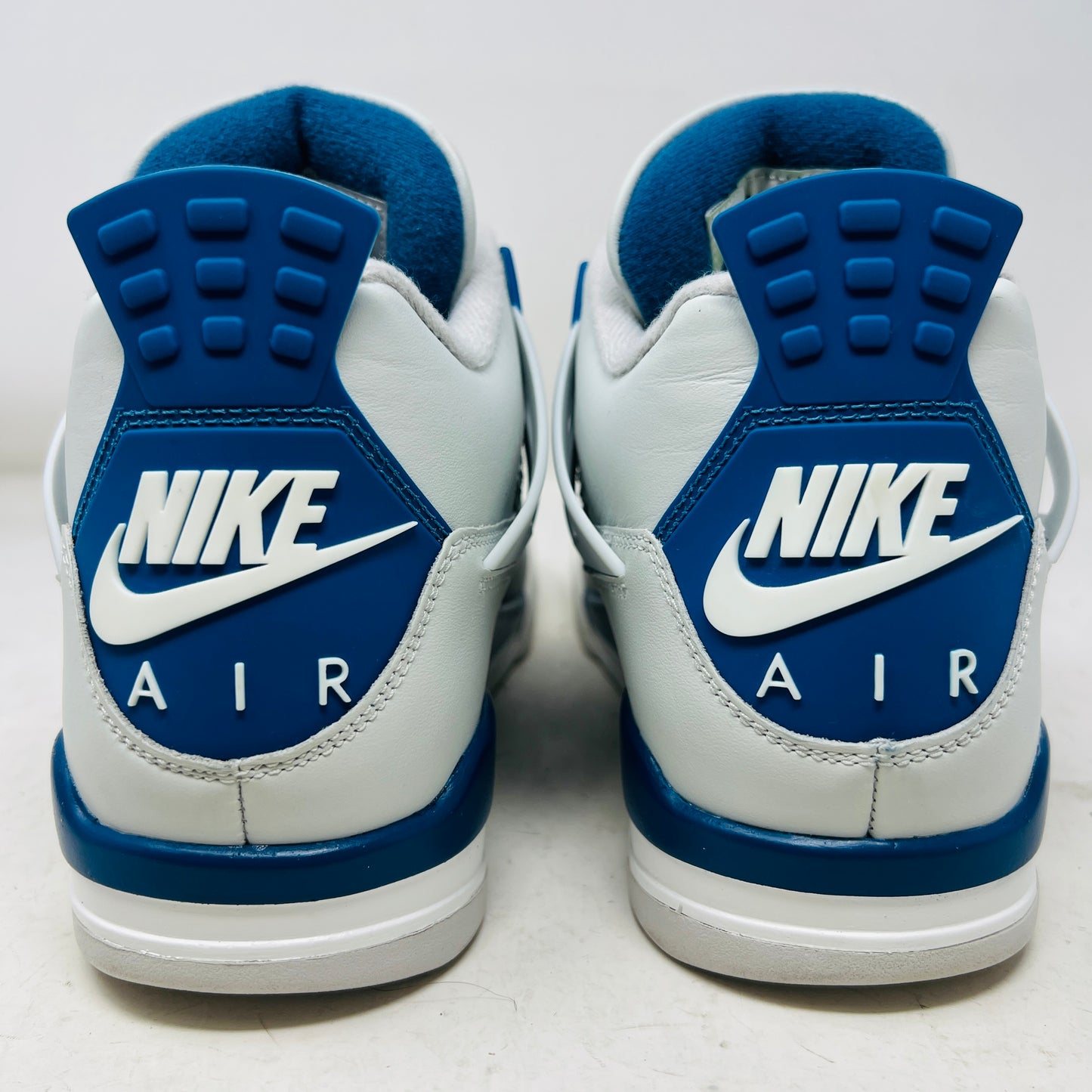 Jordan 4 Retro Military Blue (2024)