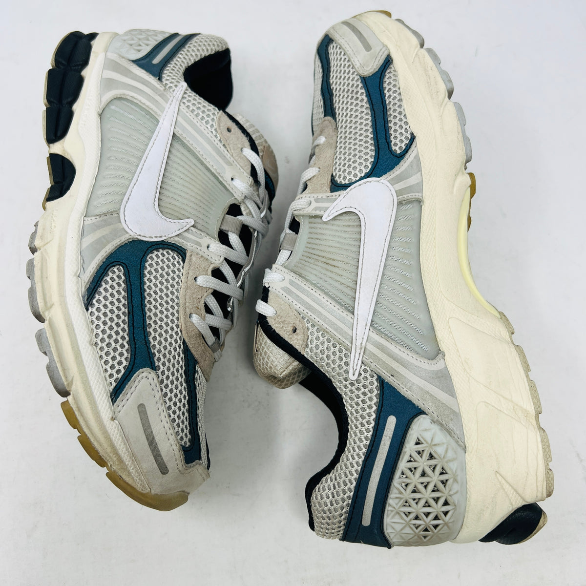 Nike Zoom Vomero 5 Supersonic Light Bone Black