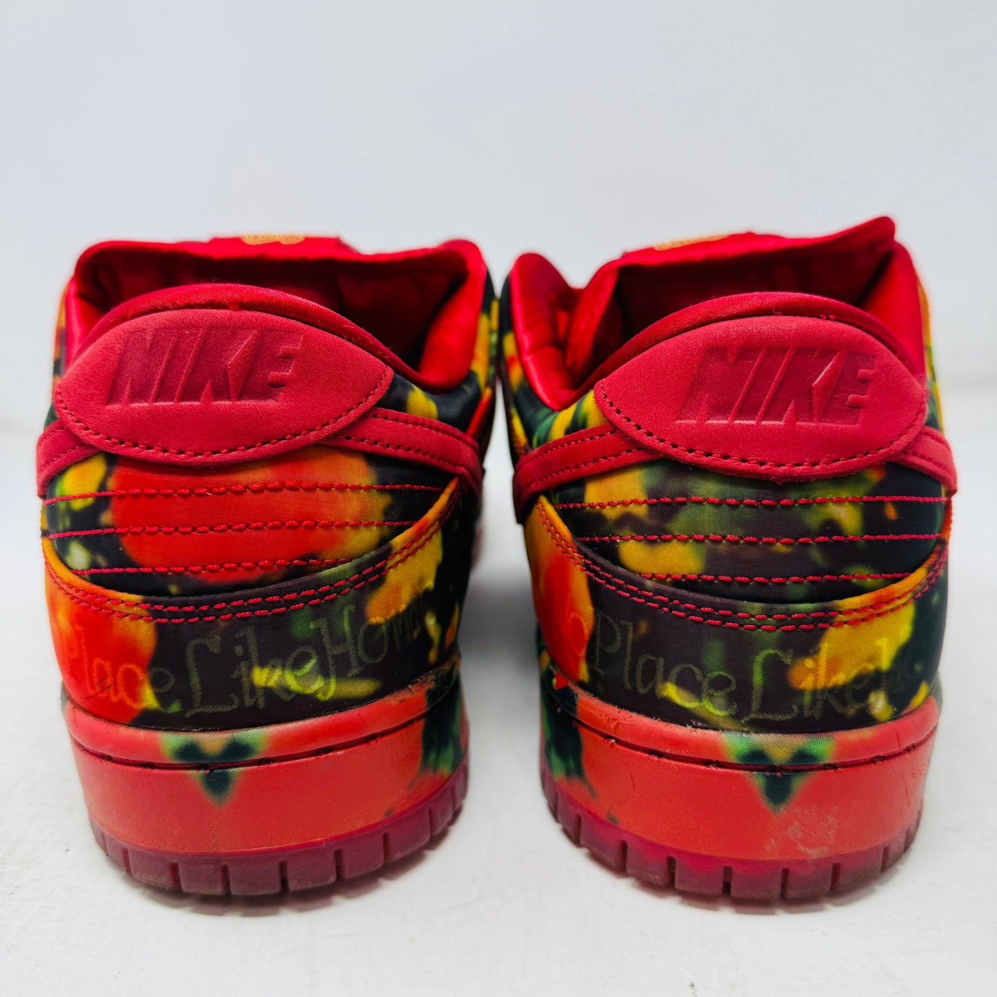 Nike SB Dunk Low The Wizard of Oz Poppy Field