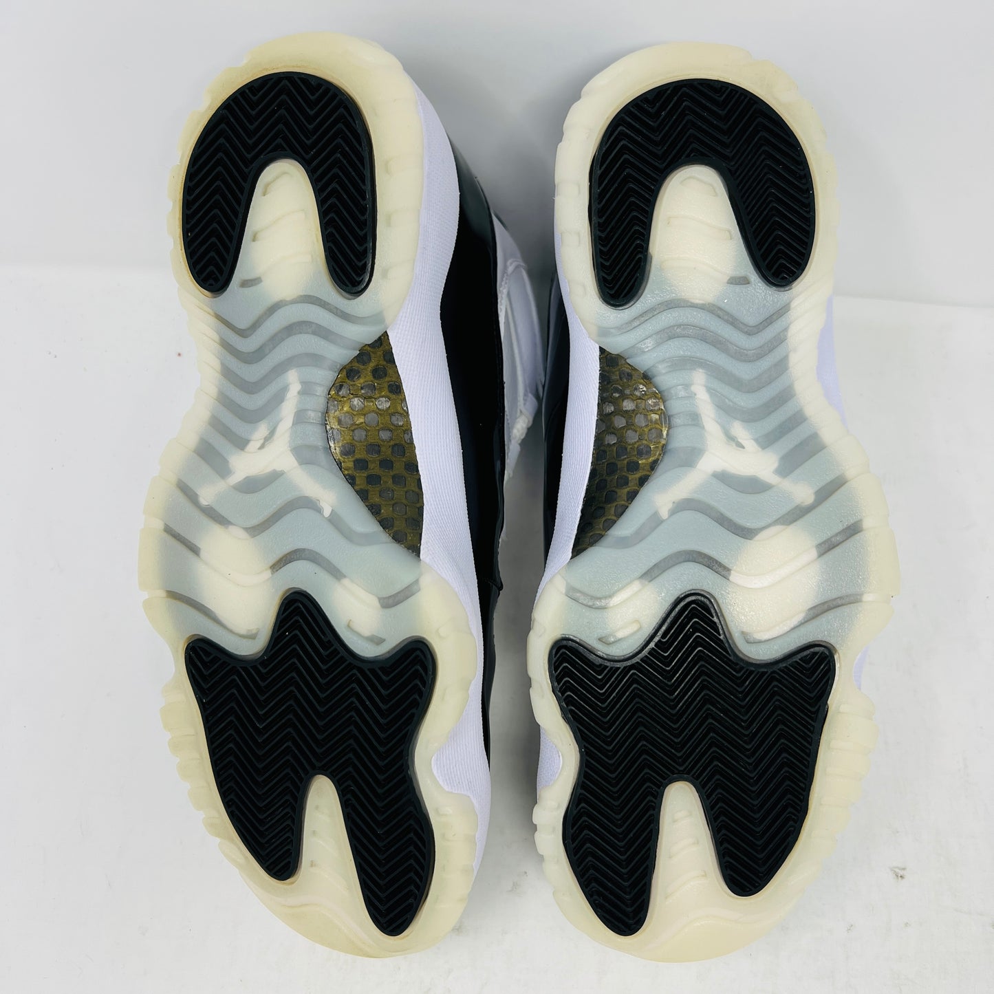 Jordan 11 Retro DMP Gratitude (2023)