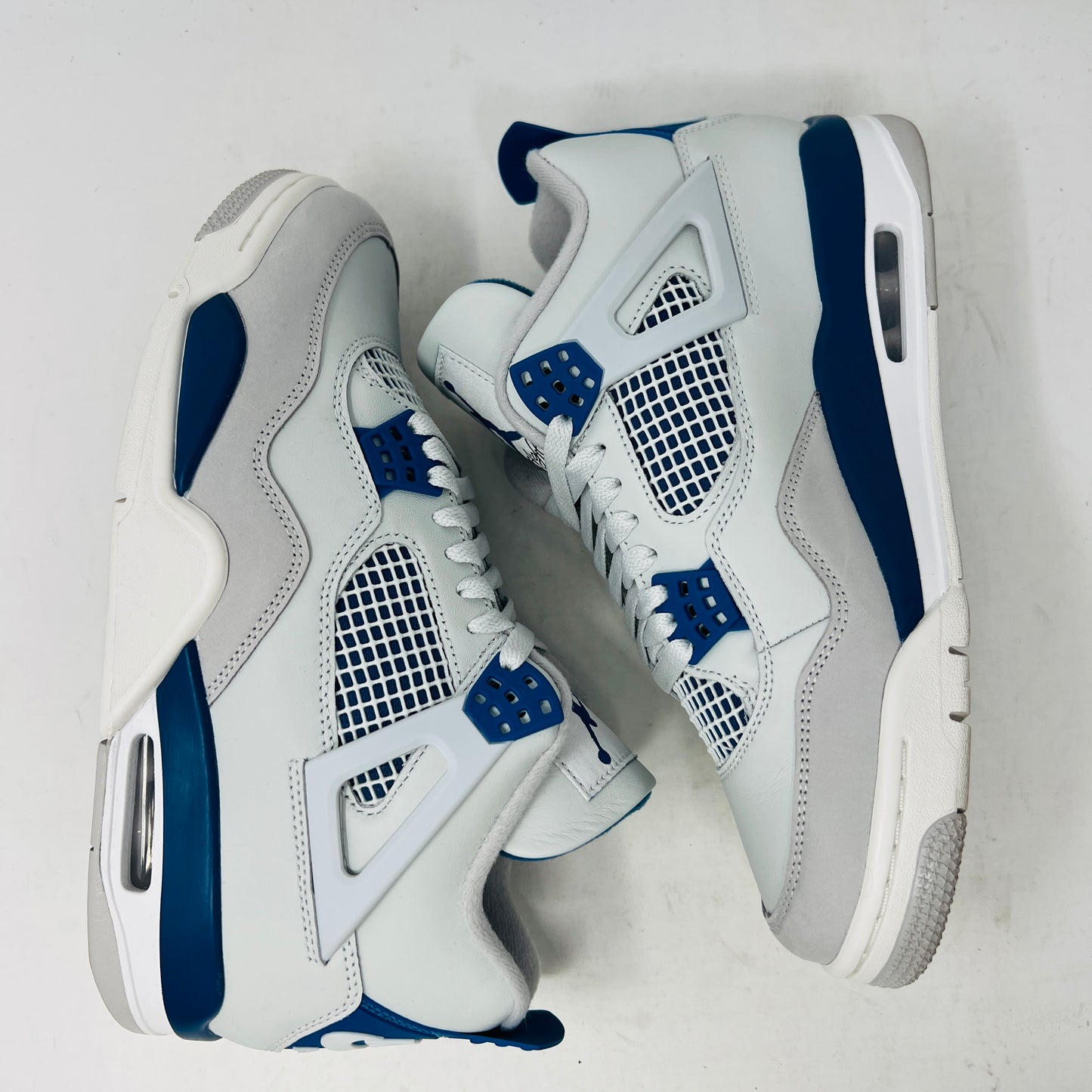 Jordan 4 Retro Military Blue (2024)