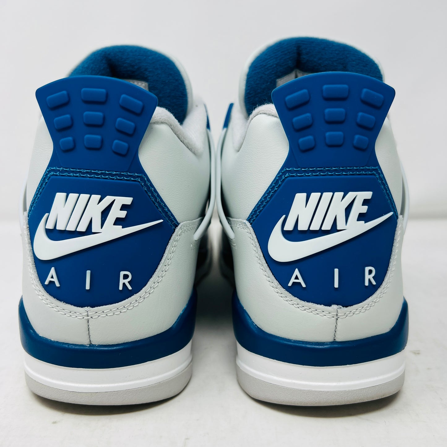 Jordan 4 Retro Military Blue (2024)