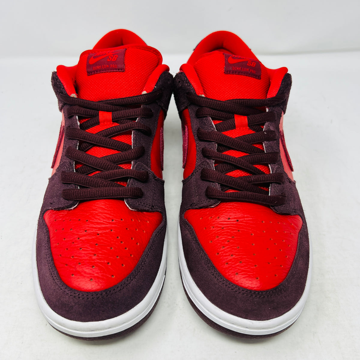 Nike SB Dunk Low Cherry