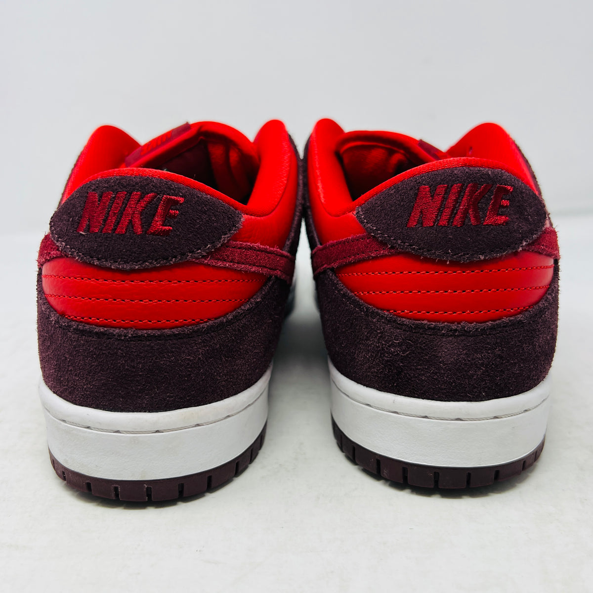 Nike SB Dunk Low Cherry