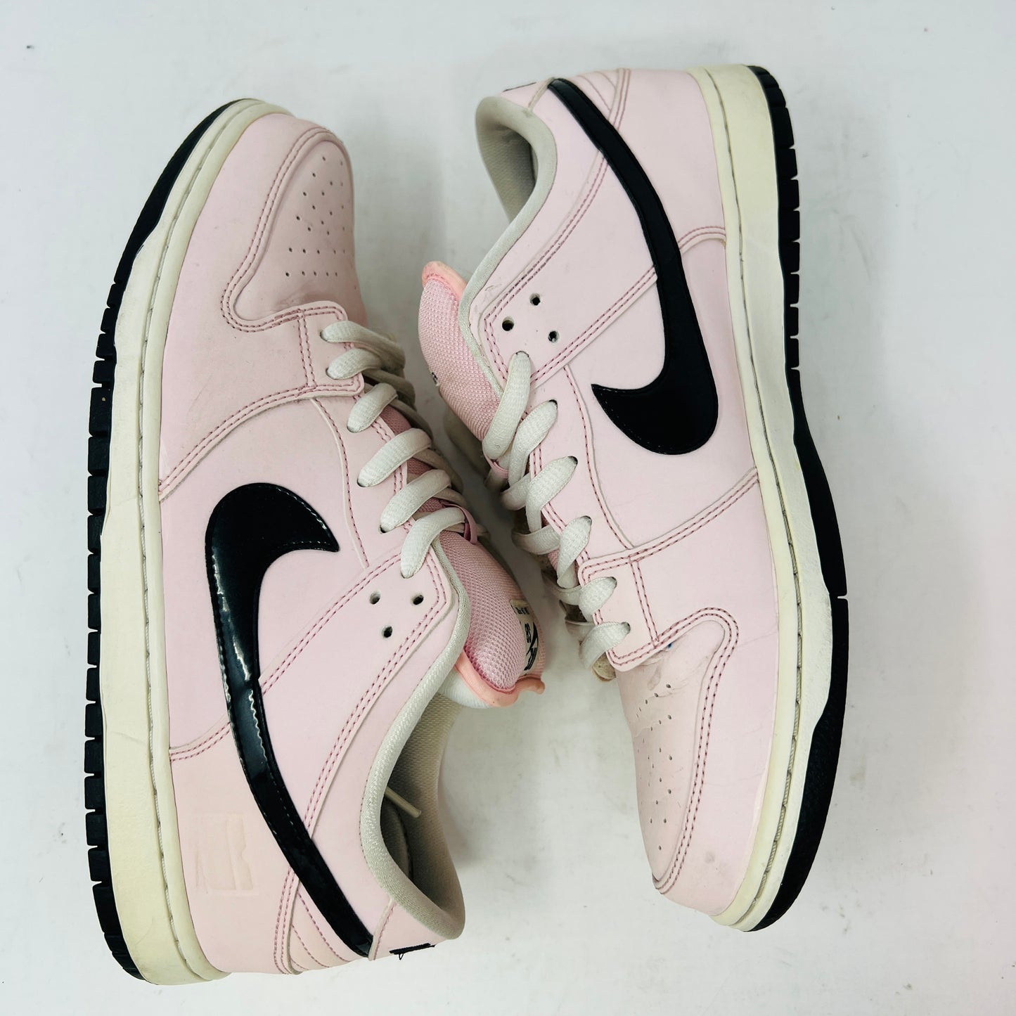 Nike SB Dunk Low Pink Box