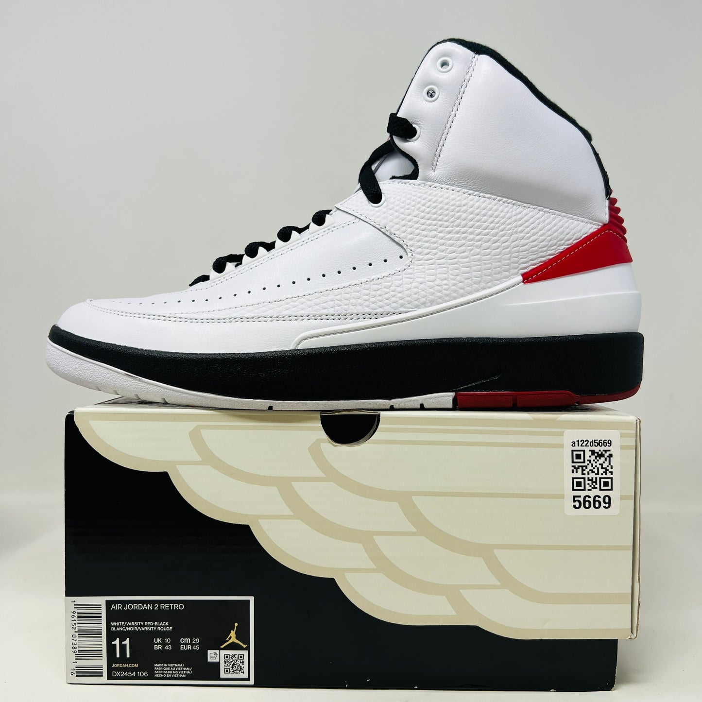 Jordan 2 Retro OG Chicago (2022)