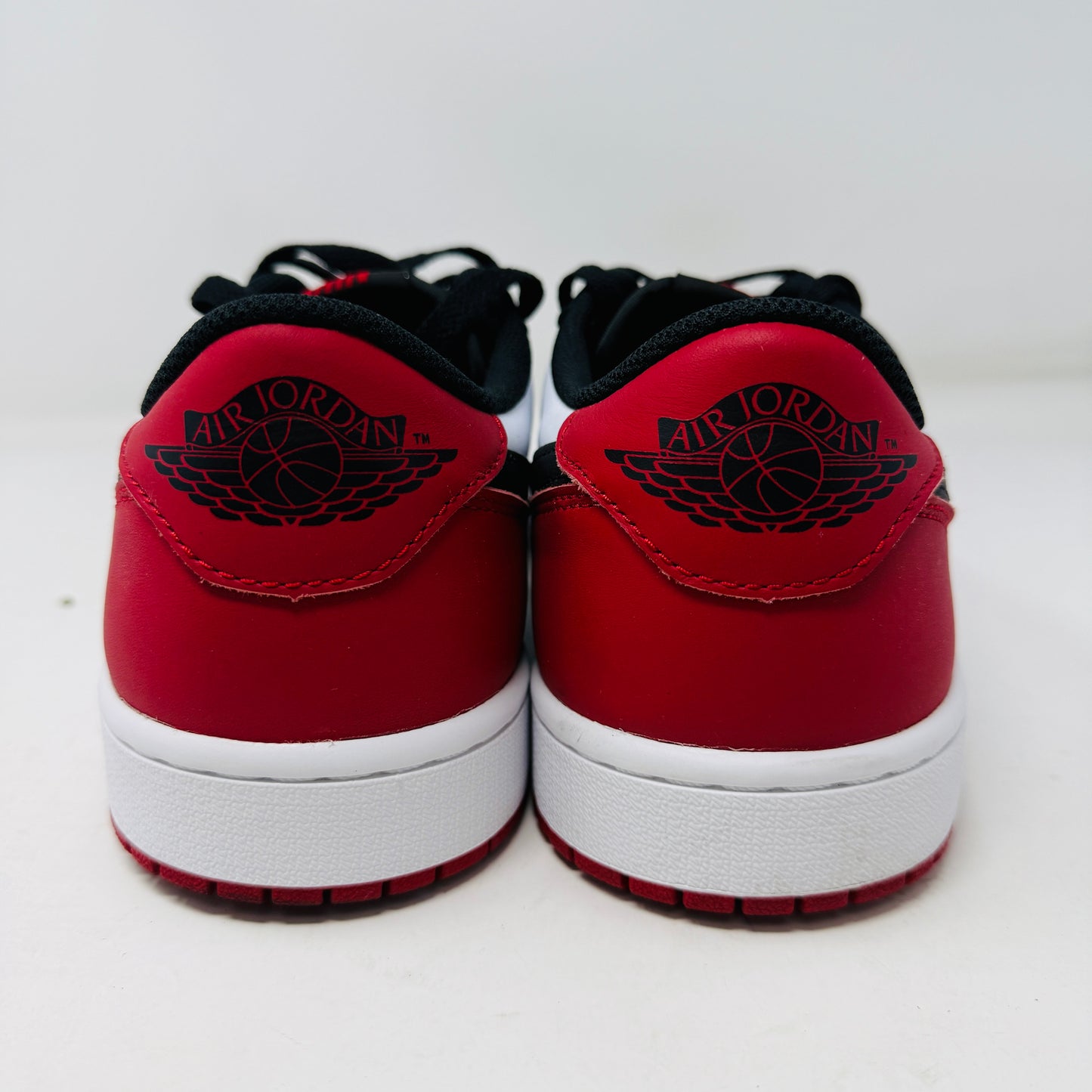 Jordan 1 Retro Low OG Black Toe (2023)