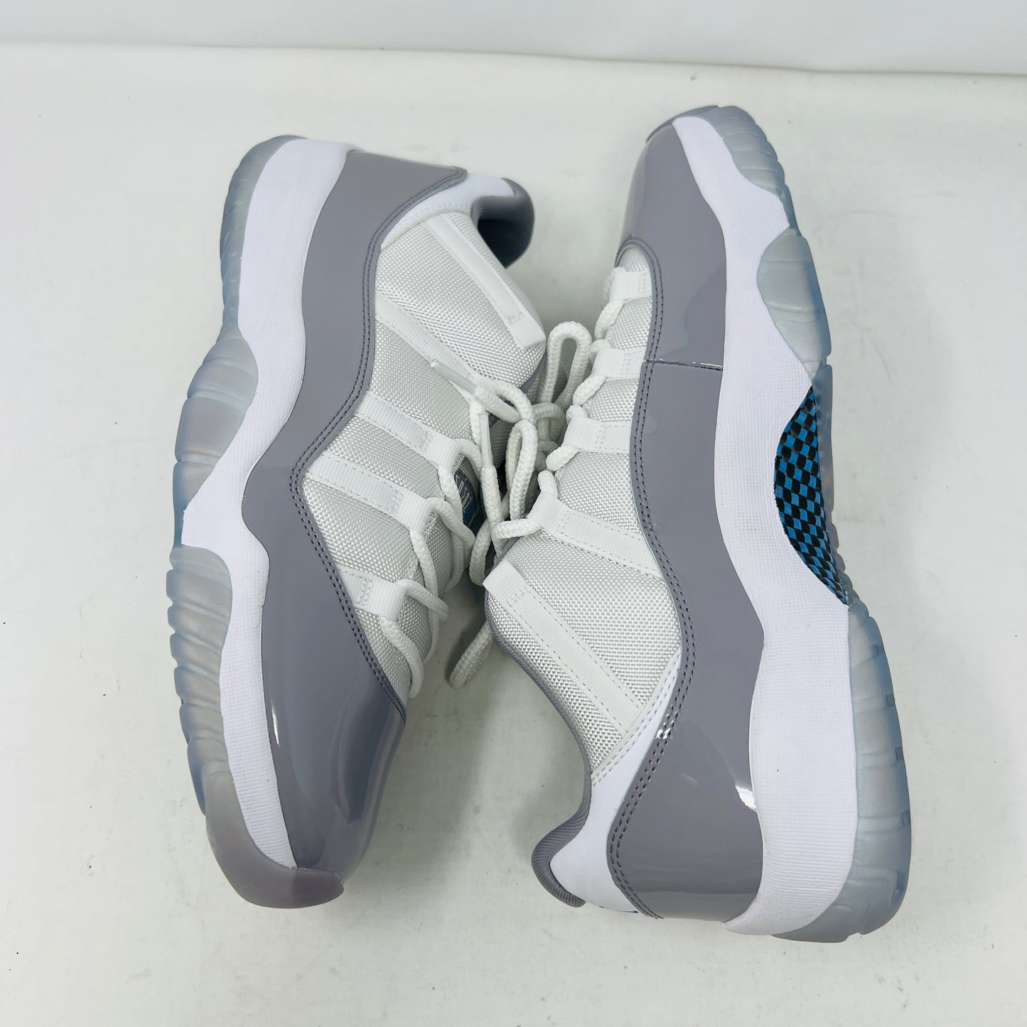 Jordan 11 Retro Low Cement Grey