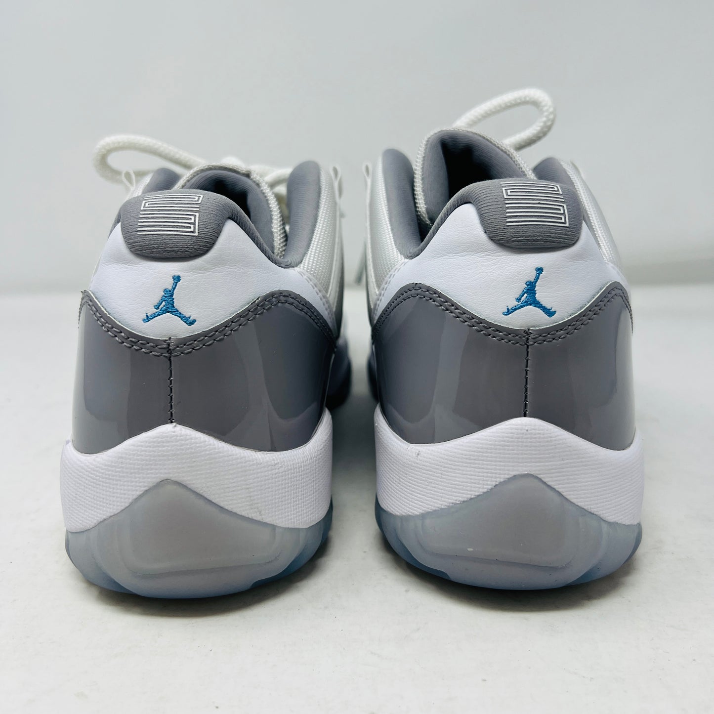 Jordan 11 Retro Low Cement Grey