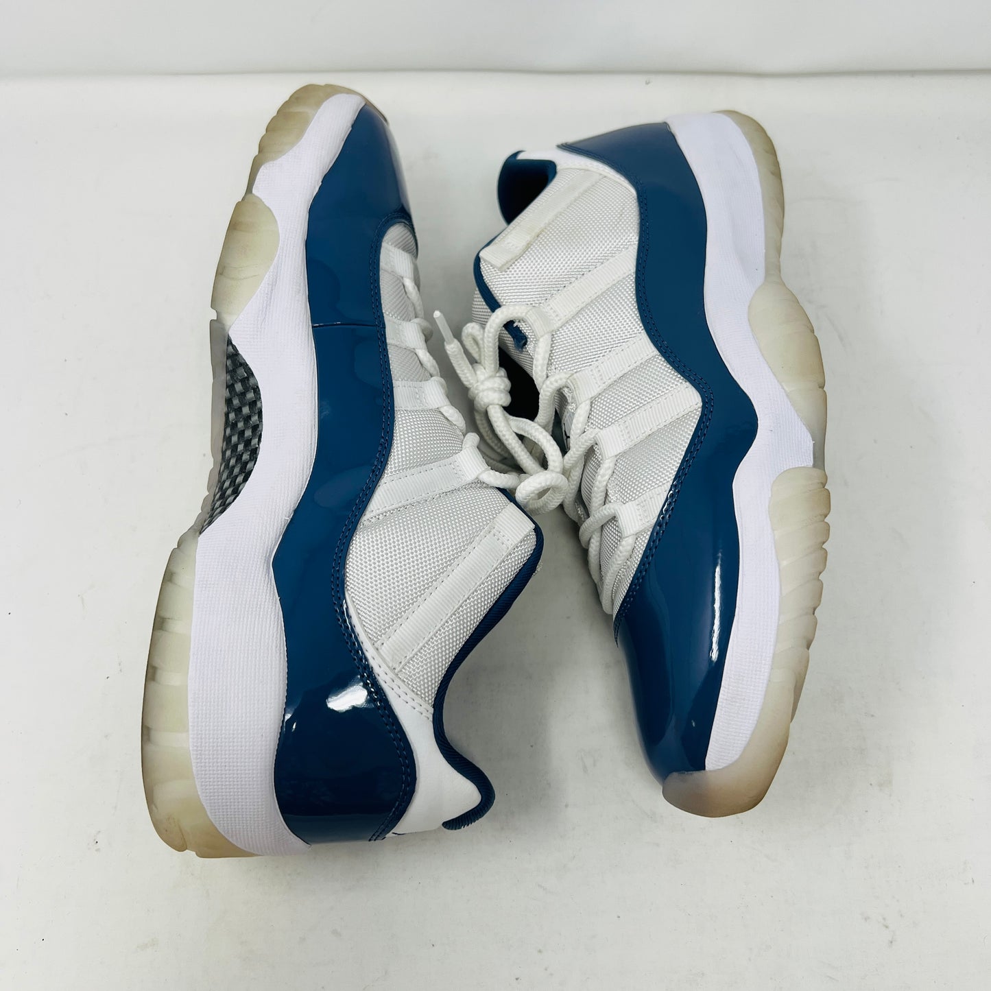 Jordan 11 Retro Low Diffused Blue