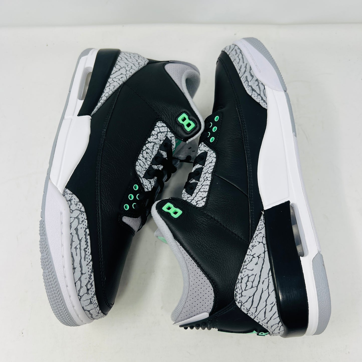 Jordan 3 Retro Green Glow