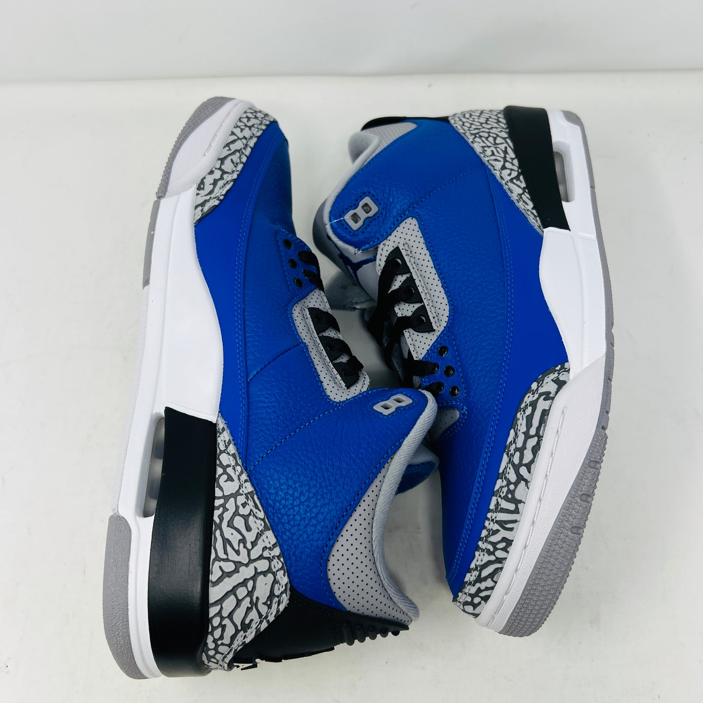 Jordan 3 Retro Varsity Royal Cement