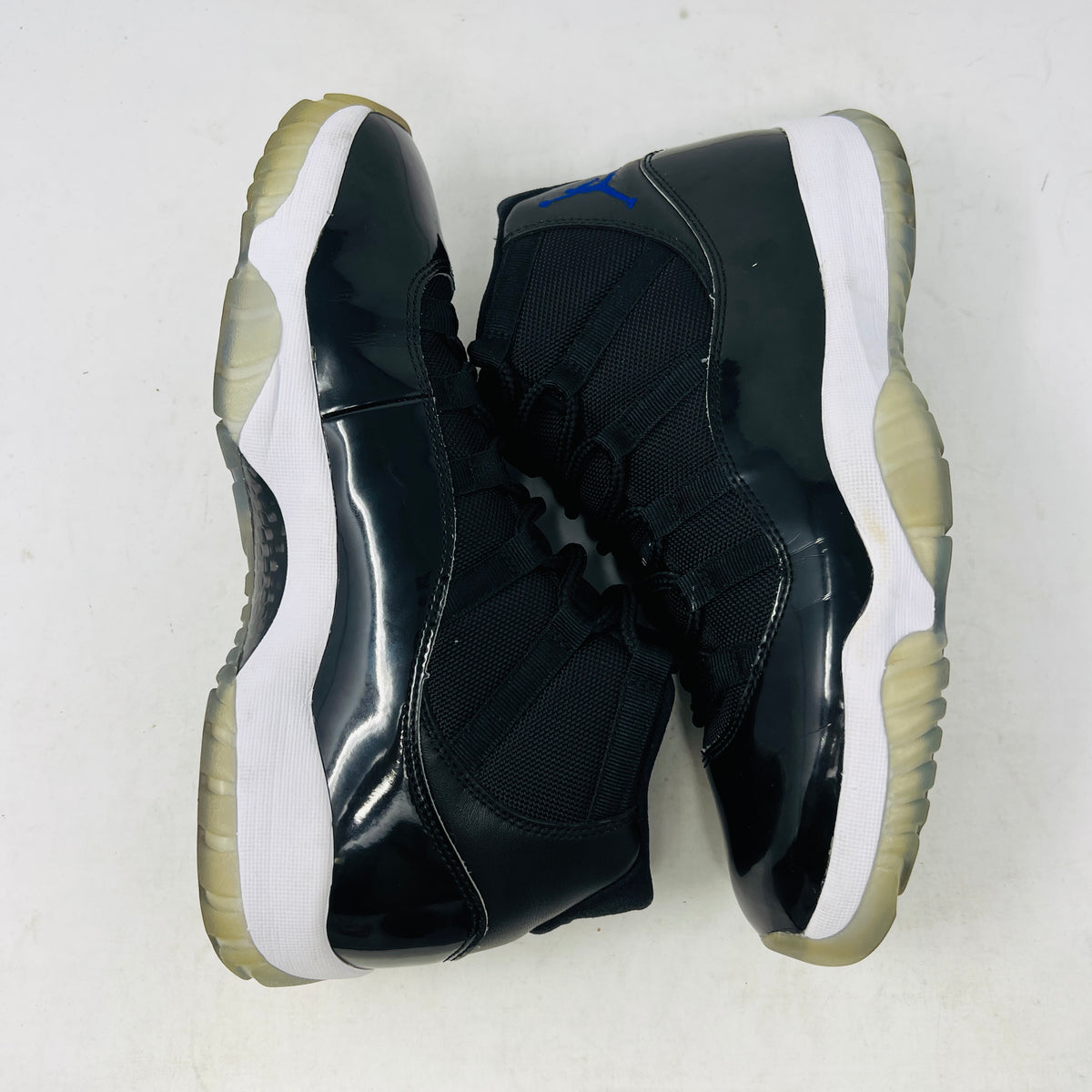 Jordan 11 Retro Space Jam (2016)
